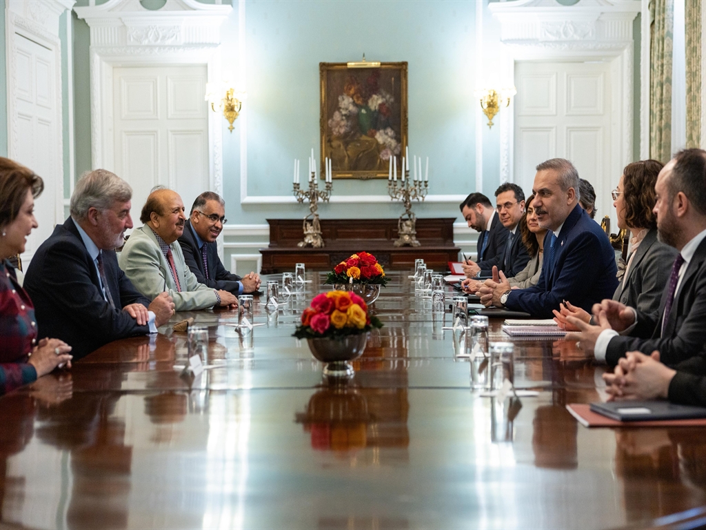 İNGİLTERE / TEKHA Dışişleri Bakanı