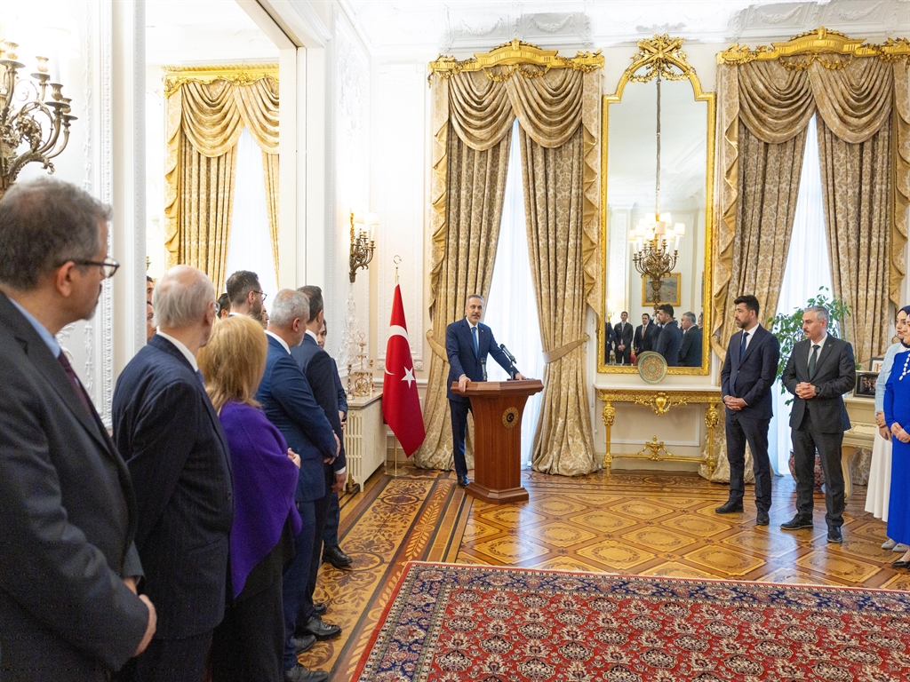 LONDRA / TEKHA Dışişleri Bakanı