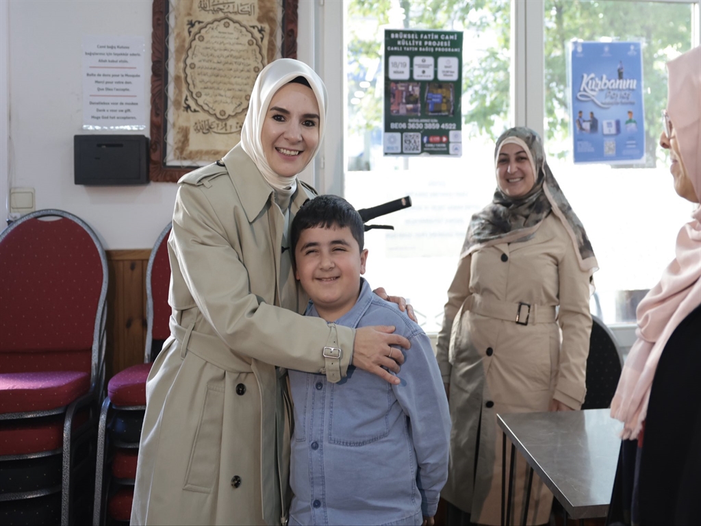 BELÇİKA / TEKHA Aile ve