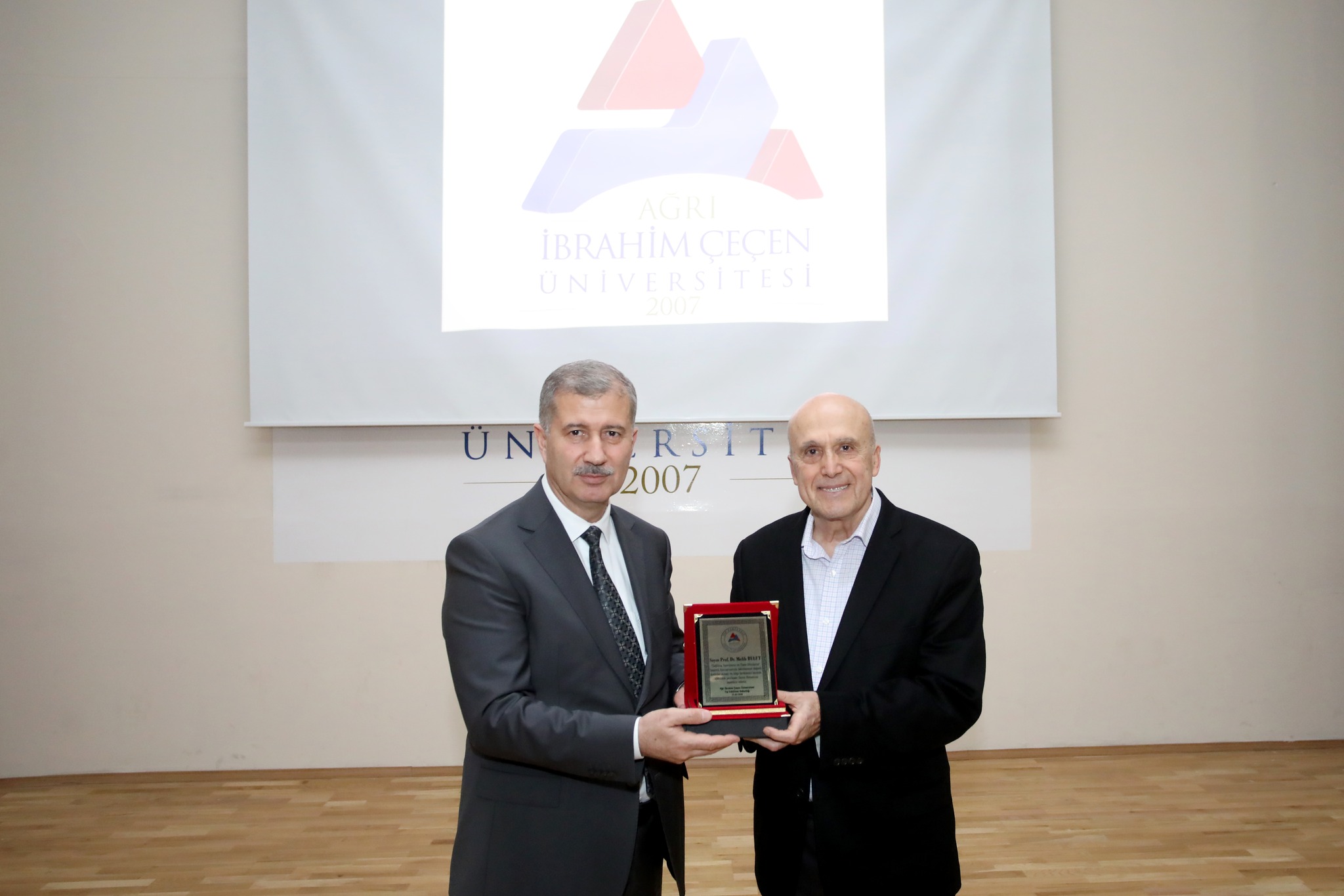 Servet ARSLAN/AĞRI-TEKHA Ağrı İbrahim Çeçen