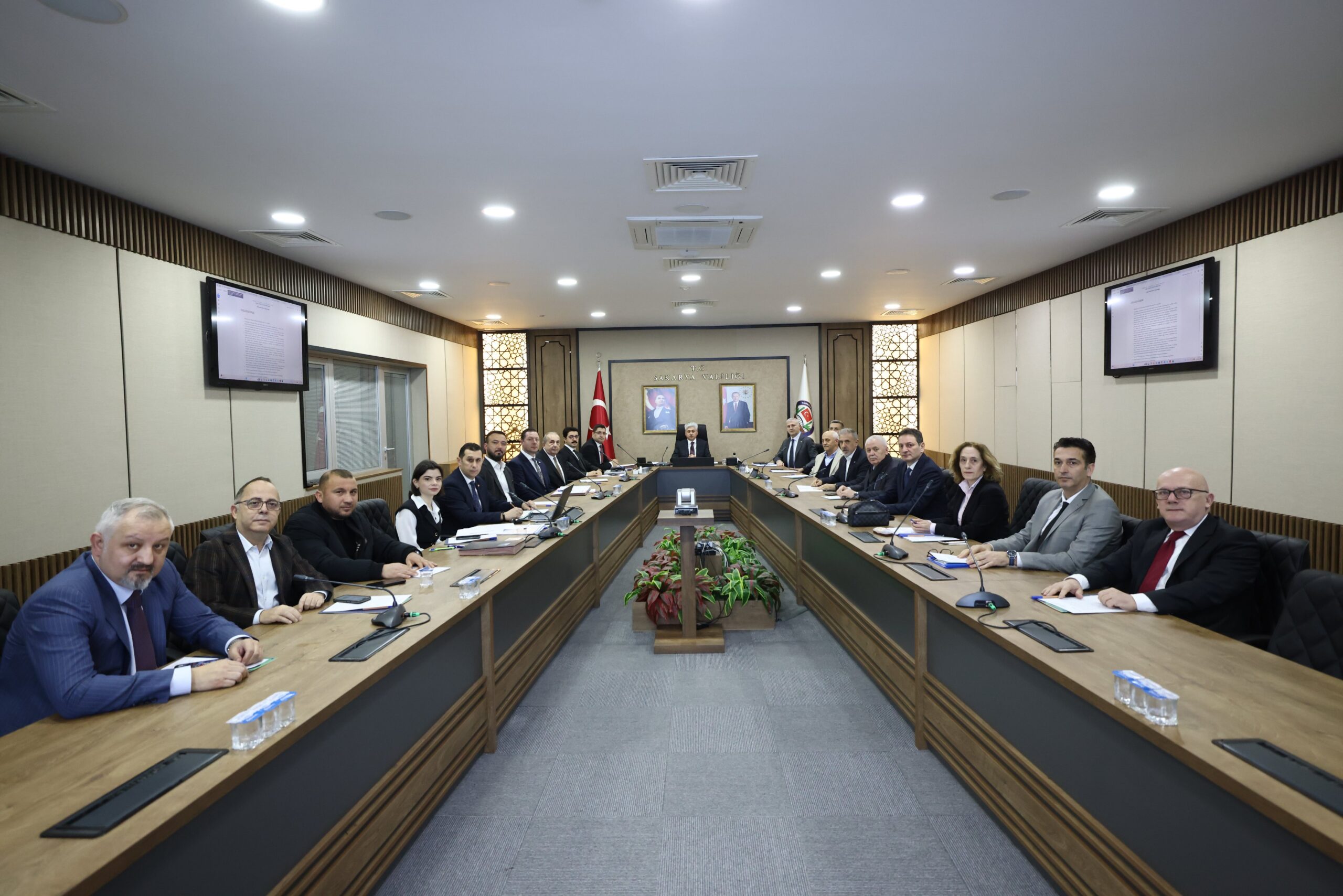 Sakarya SOMİ OSB Müteşebbis Heyeti Vali Rahmi Doğan Başkanlığında Toplandı