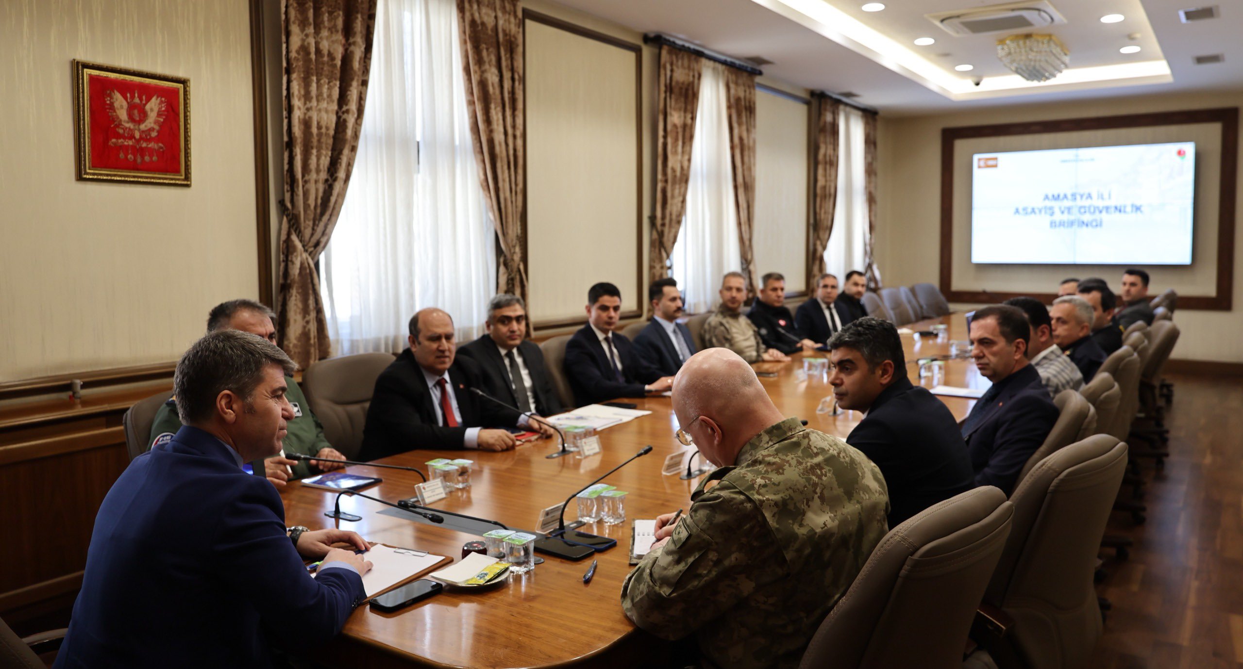Amasya’da Güvenlik ve Asayiş Masaya Yatırıldı: İl Güvenlik Toplantısı Gerçekleşti