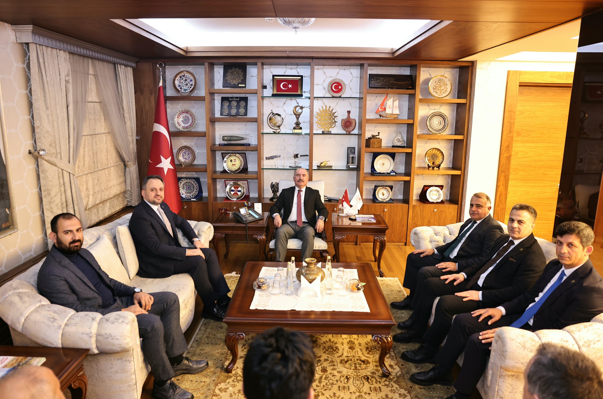 Gençlik ve Spor Bakan Yardımcısı Eminoğlu’ndan Çorum Valiliği’ne Nezaket Ziyareti