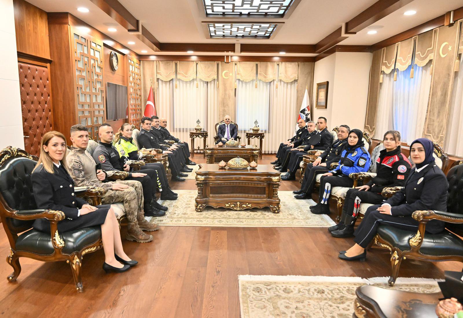 Diyarbakır Valisi Zorluoğlu, Emniyet Mensuplarını Kabul Etti