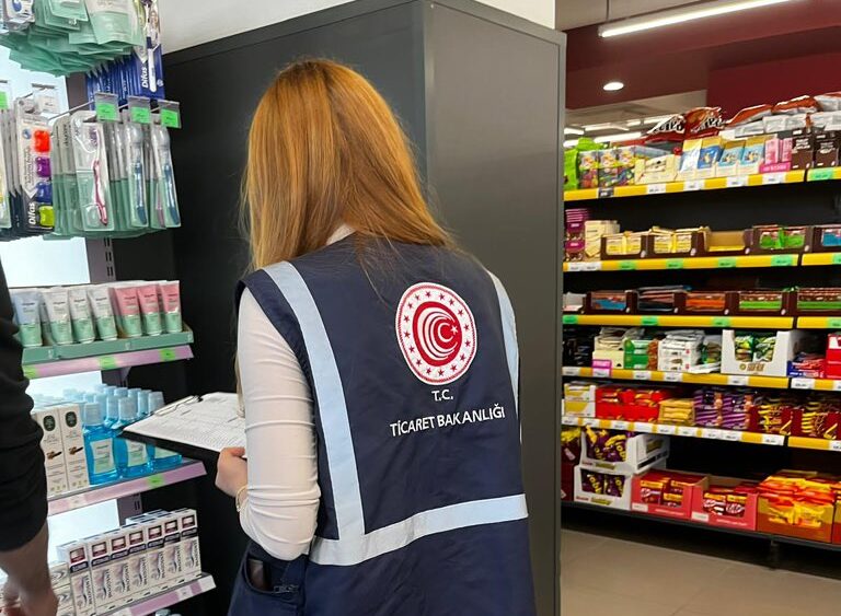 Yalova Valiliği’nden Piyasa Denetimi Bilançosu: Mart Ayında 19 Bin Ürün Mercek Altına Alındı YALOVA / TEKHA Yalova