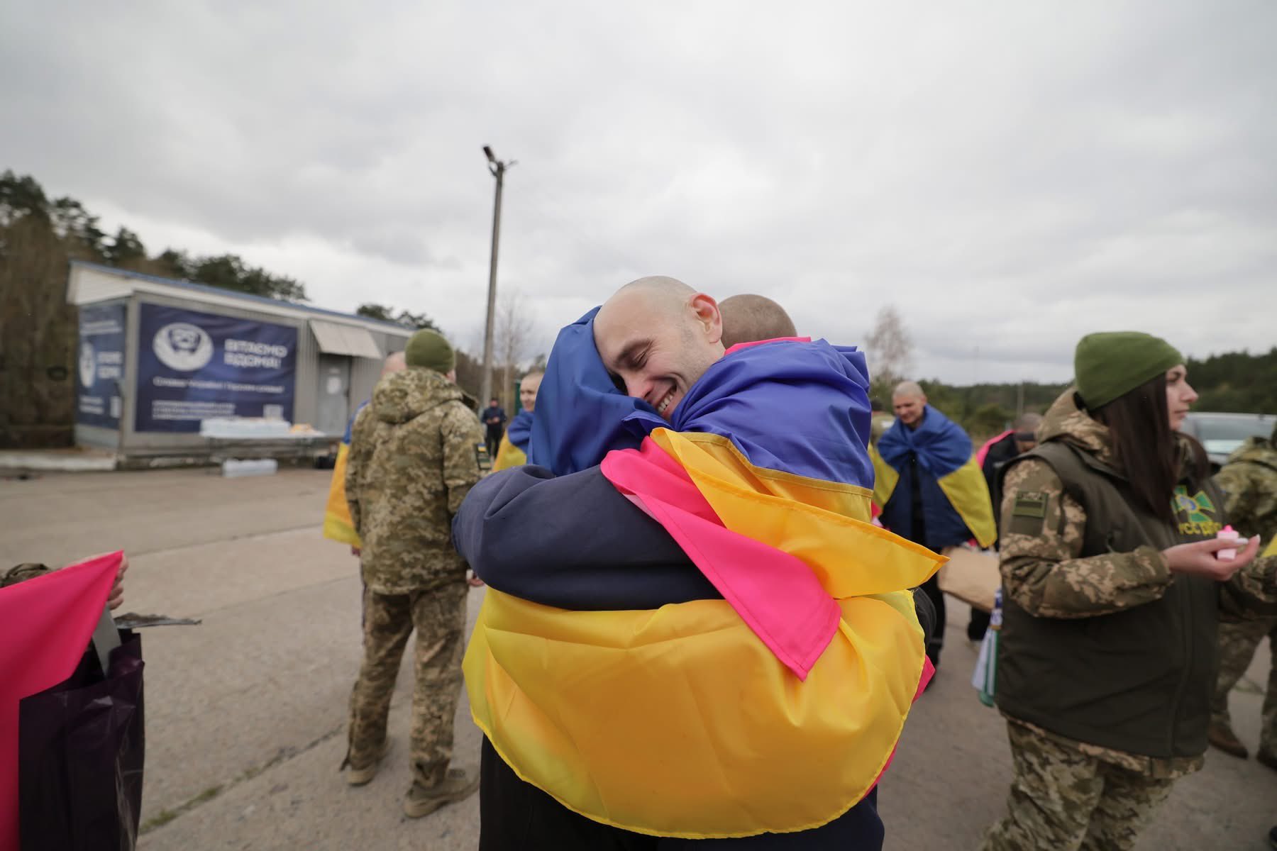 Rusya ve Ukrayna Arasında Büyük Esir Takası: 350 Asker Serbest