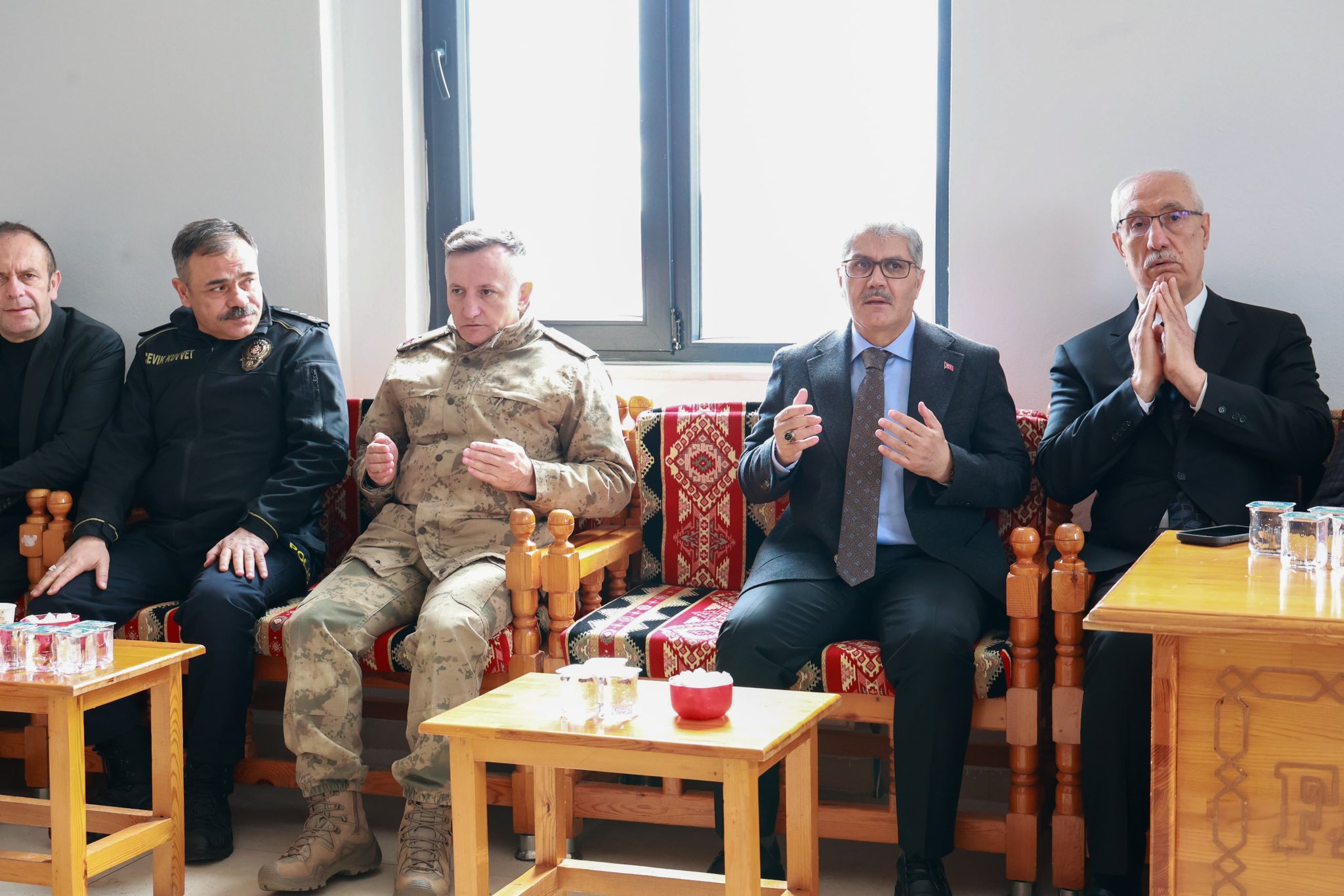 Vali Cahit Çelik’ten Milletvekili Feyzi Berdibek’e Taziye Ziyareti