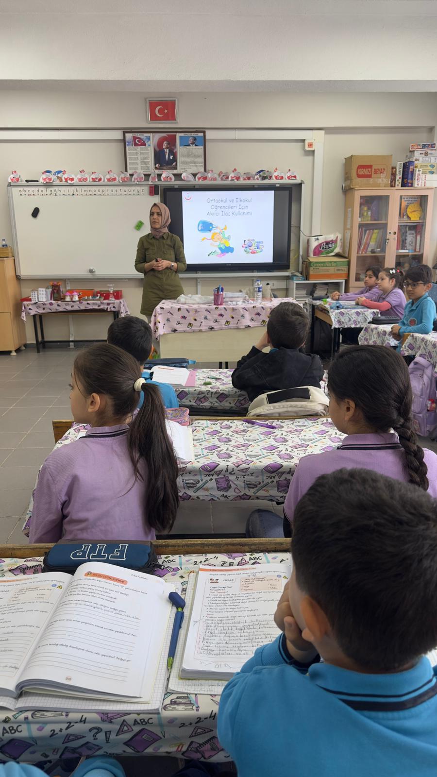 Minik Öğrencilere Hijyen Ve İlk