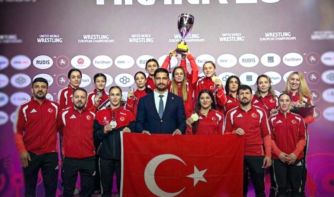 ARNAVUTLUK / TEKHA Arnavutluk’un