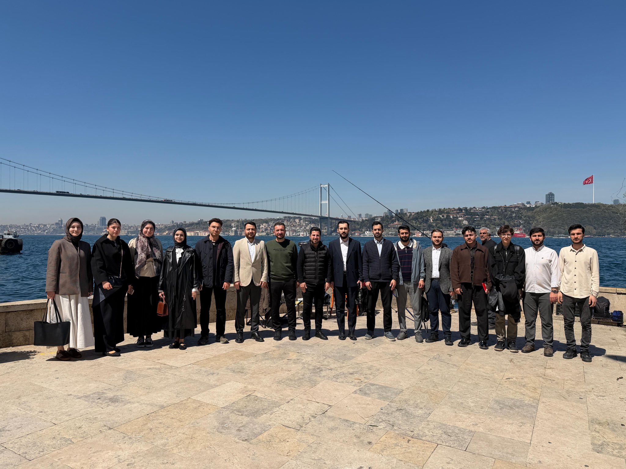 İstanbul / TEKHA  Türkiye Gençlik