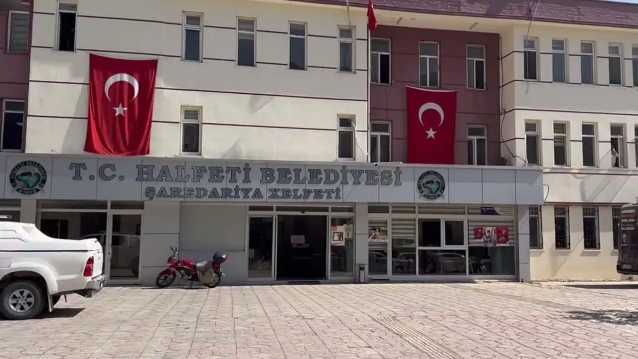Eski Belediye Başkanı Albayrak Dahil