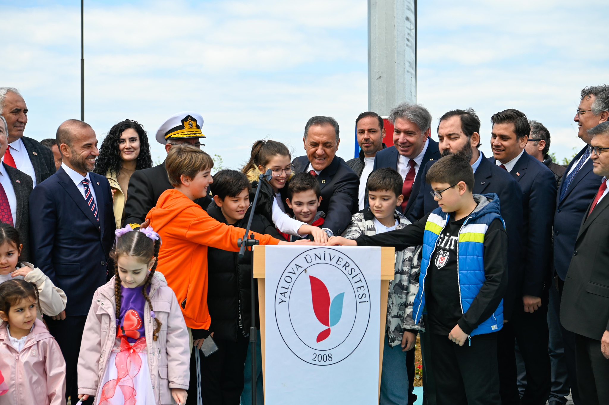 Yalova Üniversitesi Kampüsünde Şanlı Bayrağımız