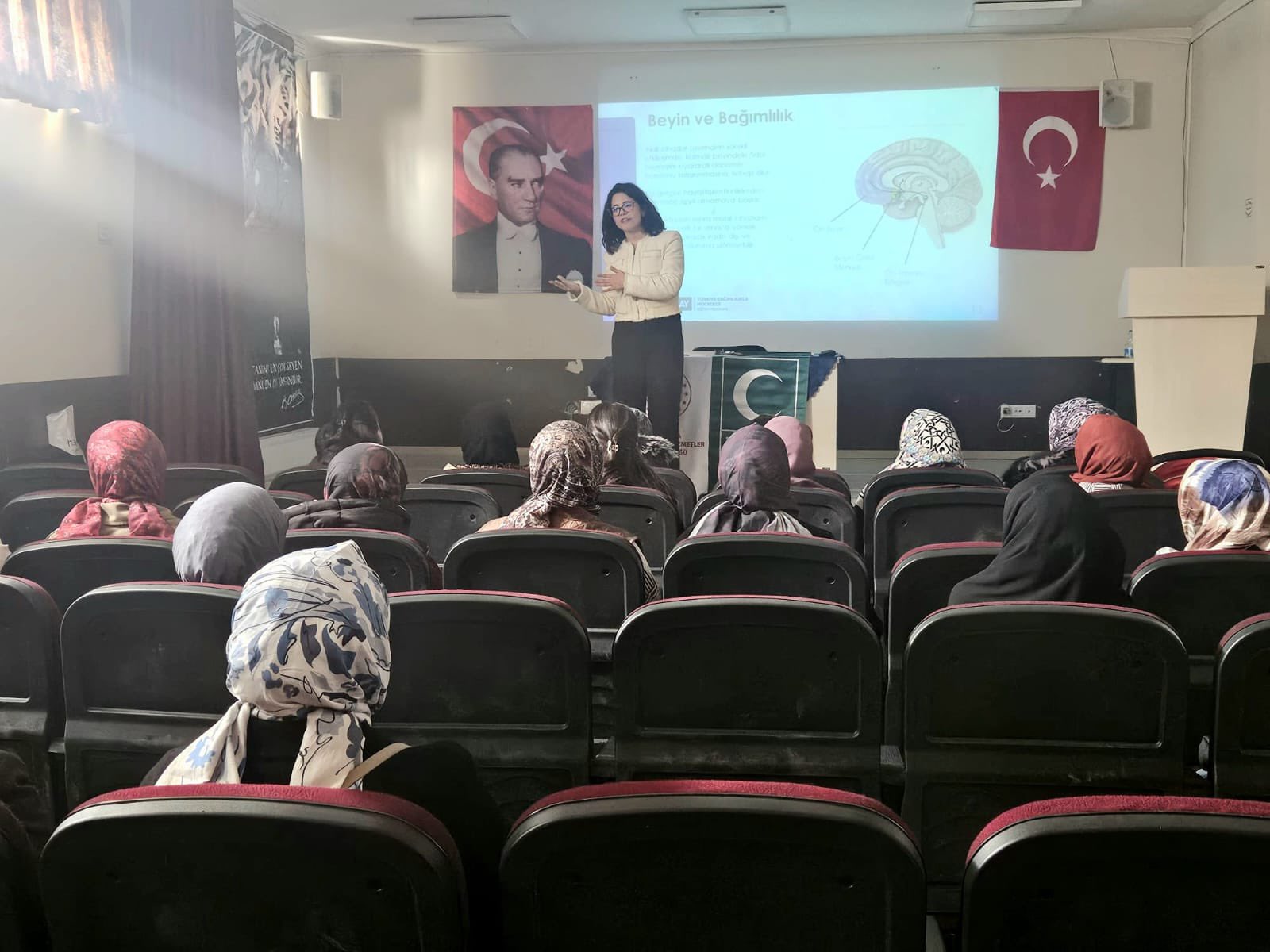 Uzmanlar Tarafından Toplumun Farklı Kesimlerine