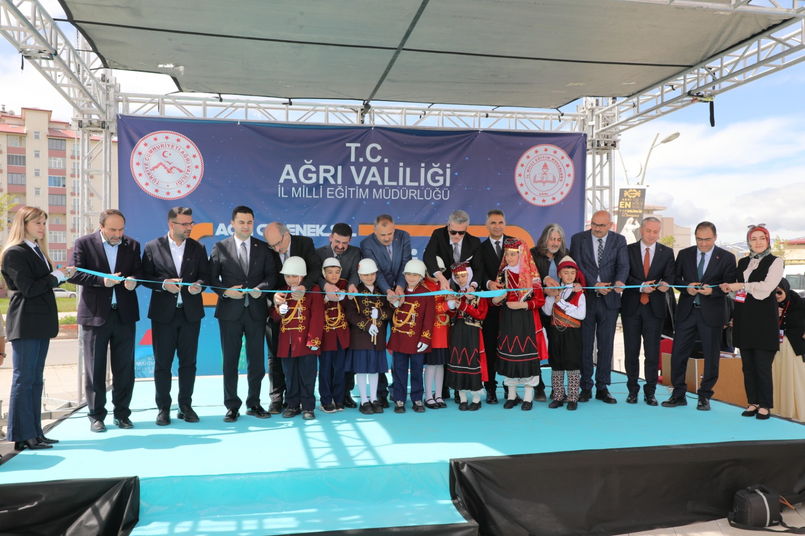 Servet ARSLAN/AĞRI-TEKHA Ağrı Valiliği himayesinde,