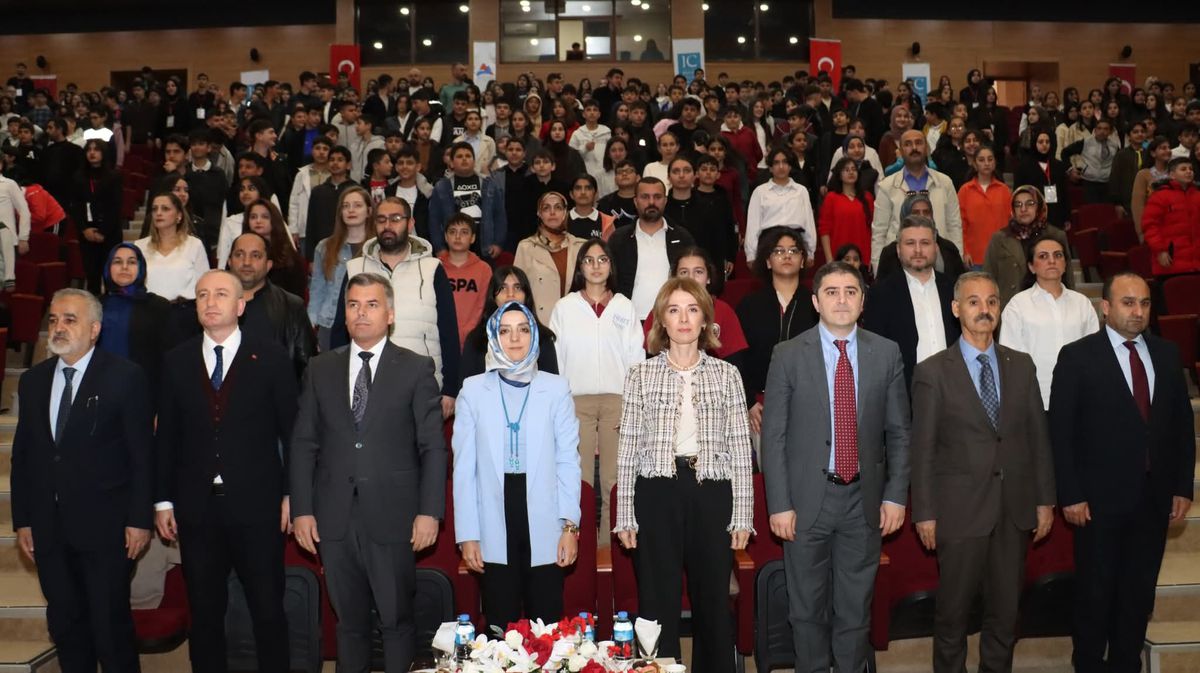 SERVET ARSLAN – AĞRI /
