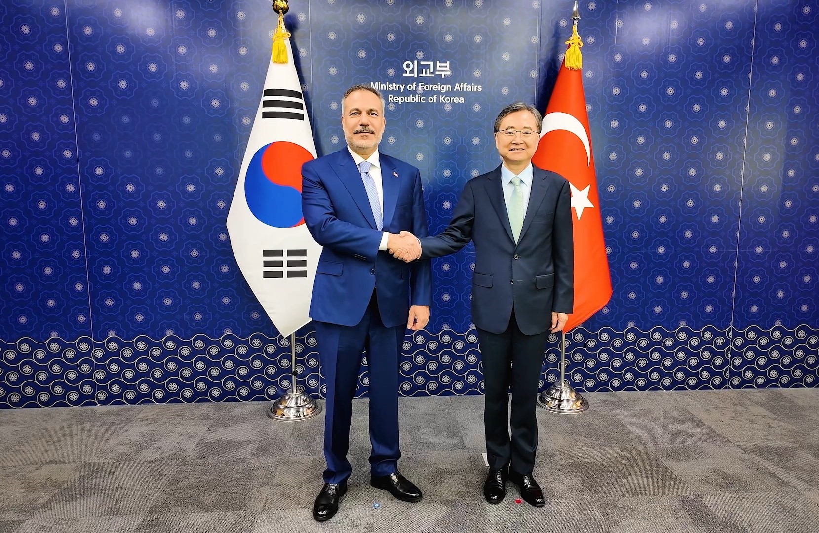 GÜNEY KORE / TEKHA Dışişleri