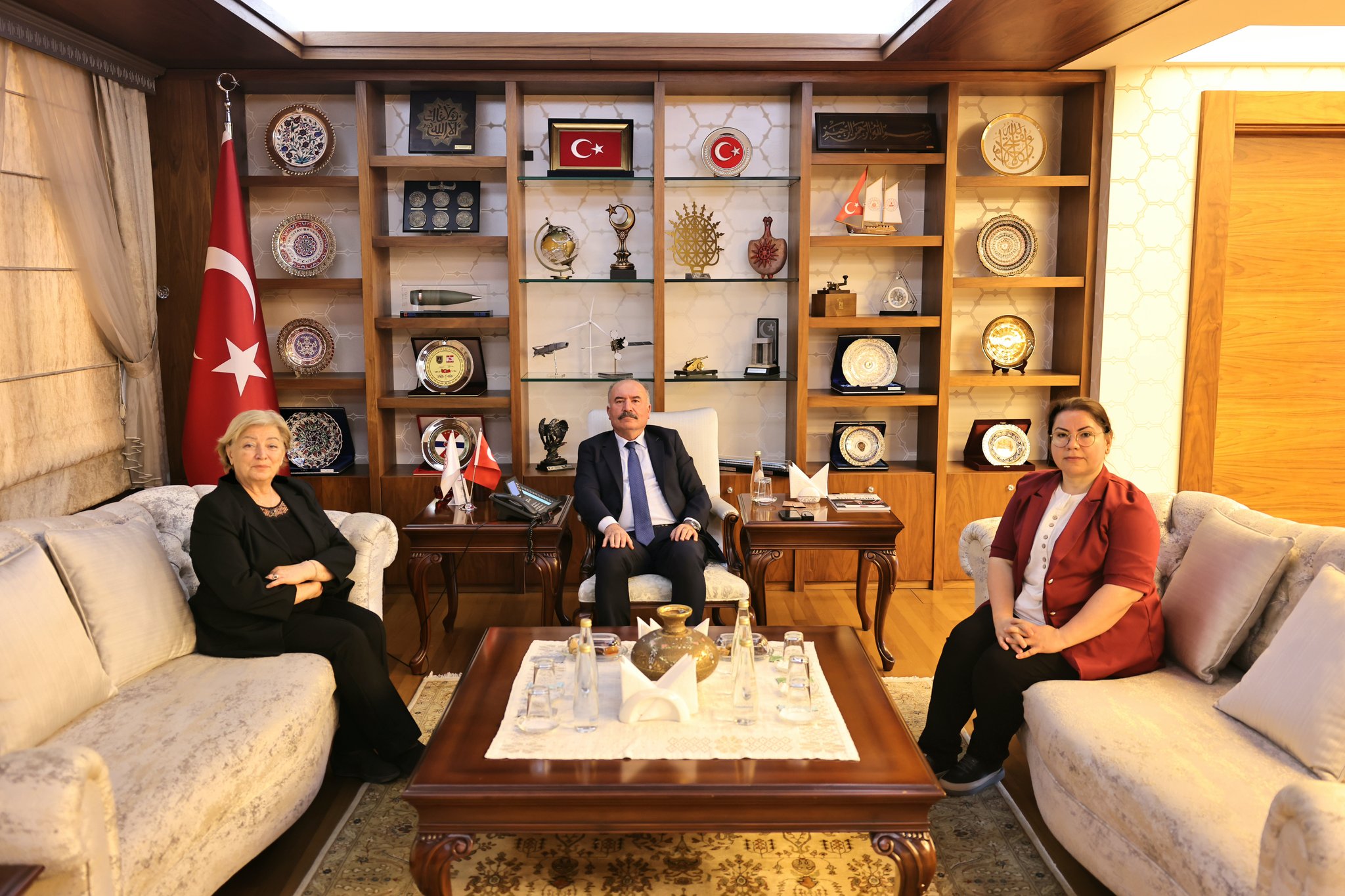 Prof. Dr. Aygül Süel’den Vali Ali Çalgan’a Veda Ziyareti