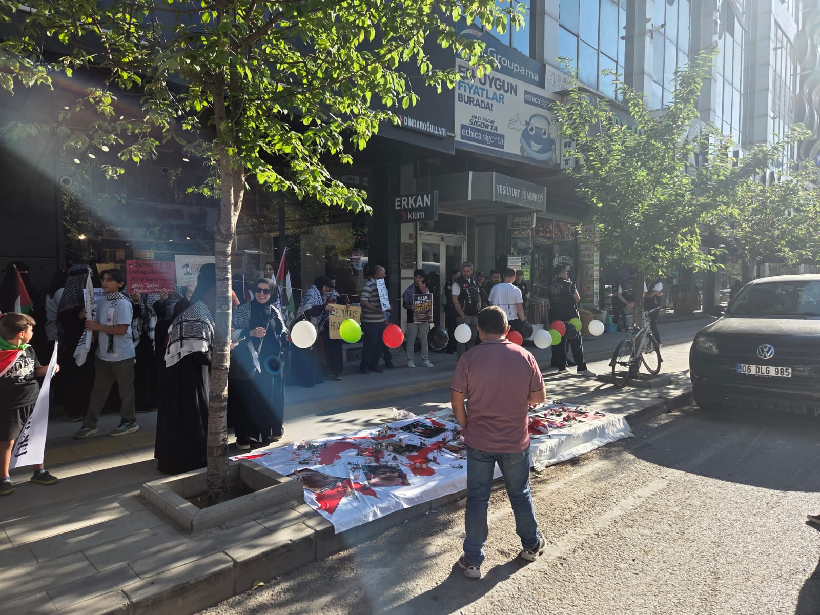 Van’da, Maraş Caddesi’nde yeni açılan
