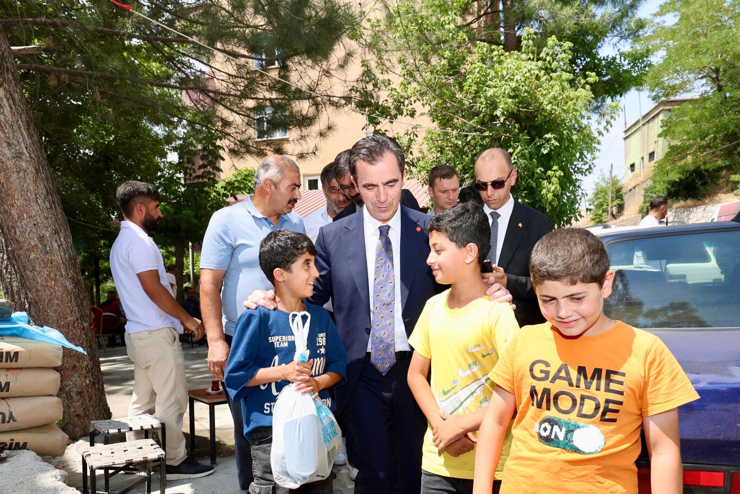 Vali Karakaya Ve Başkan Tanğlay Kurubulak Çarşısı Esnafını Ziyaret Etti