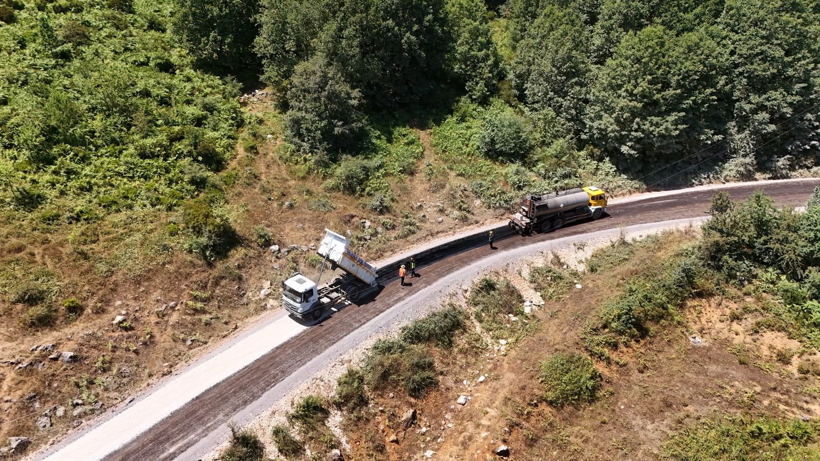 35 Kilometrelik Sathi Kaplama Projesinde Hamzalı Yolu Etabı Tamamlandı