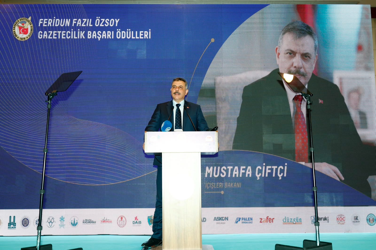 İçişleri Bakanı Çiftçi’den Feridun Fazıl Özsoy Gazetecilik Başarı Ödülleri Töreni’nde Dezenformasyon Vurgusu