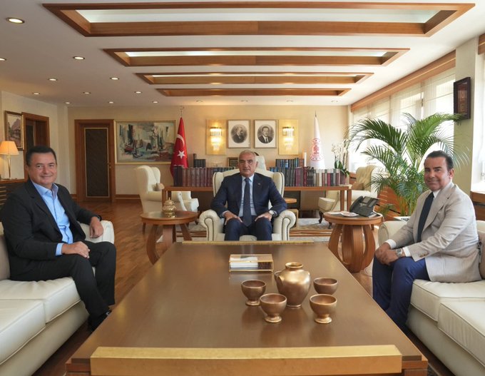 Kültür ve Turizm Bakanı Ersoy, Acun Ilıcalı’yı kabul etti