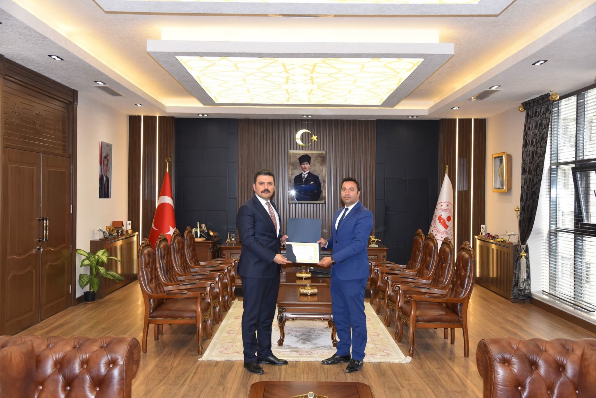 İpekyolu’nda Mehmet Ali Şalem’e Övgü: