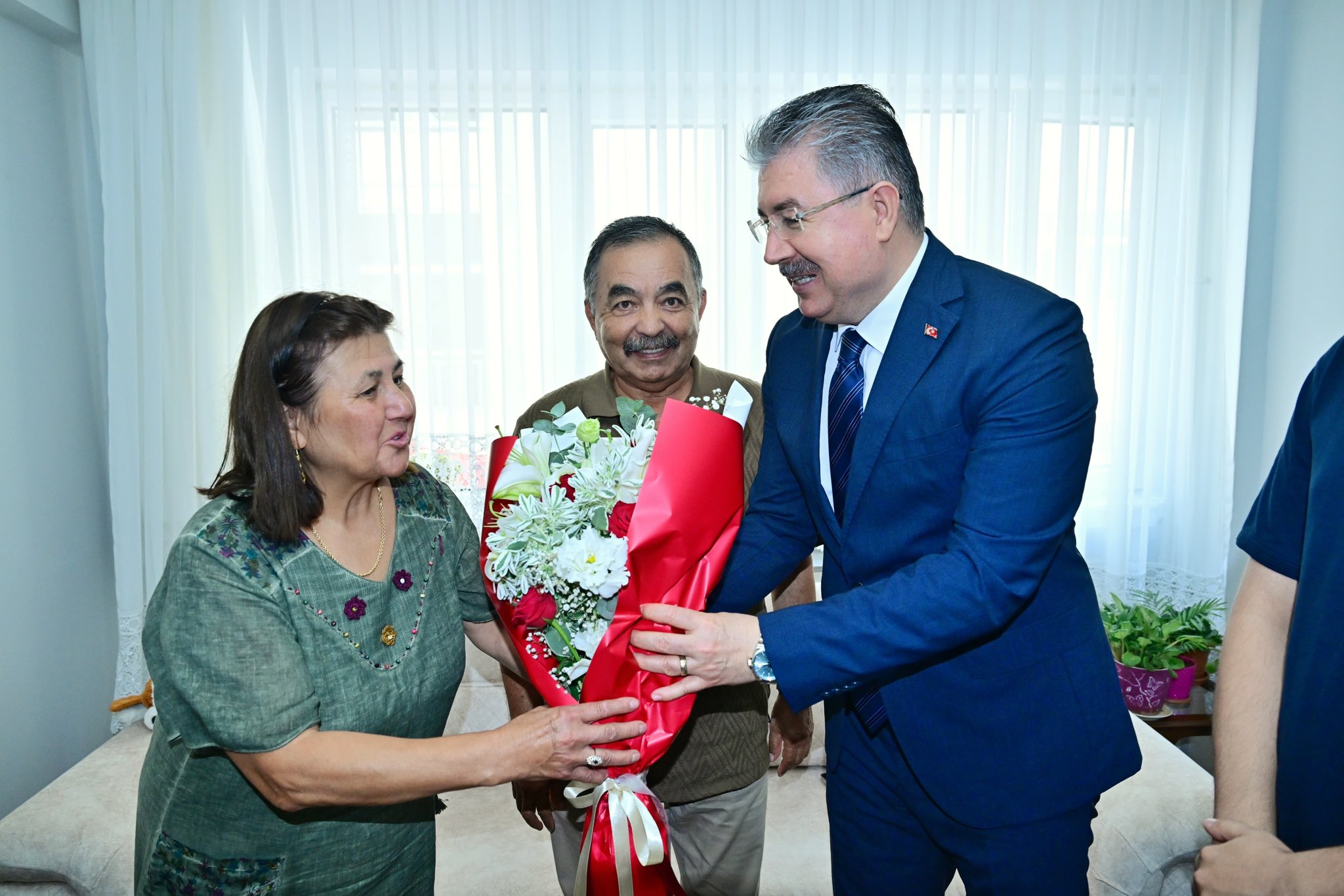 ESKİŞEHİR / TEKHA Eskişehir Valisi