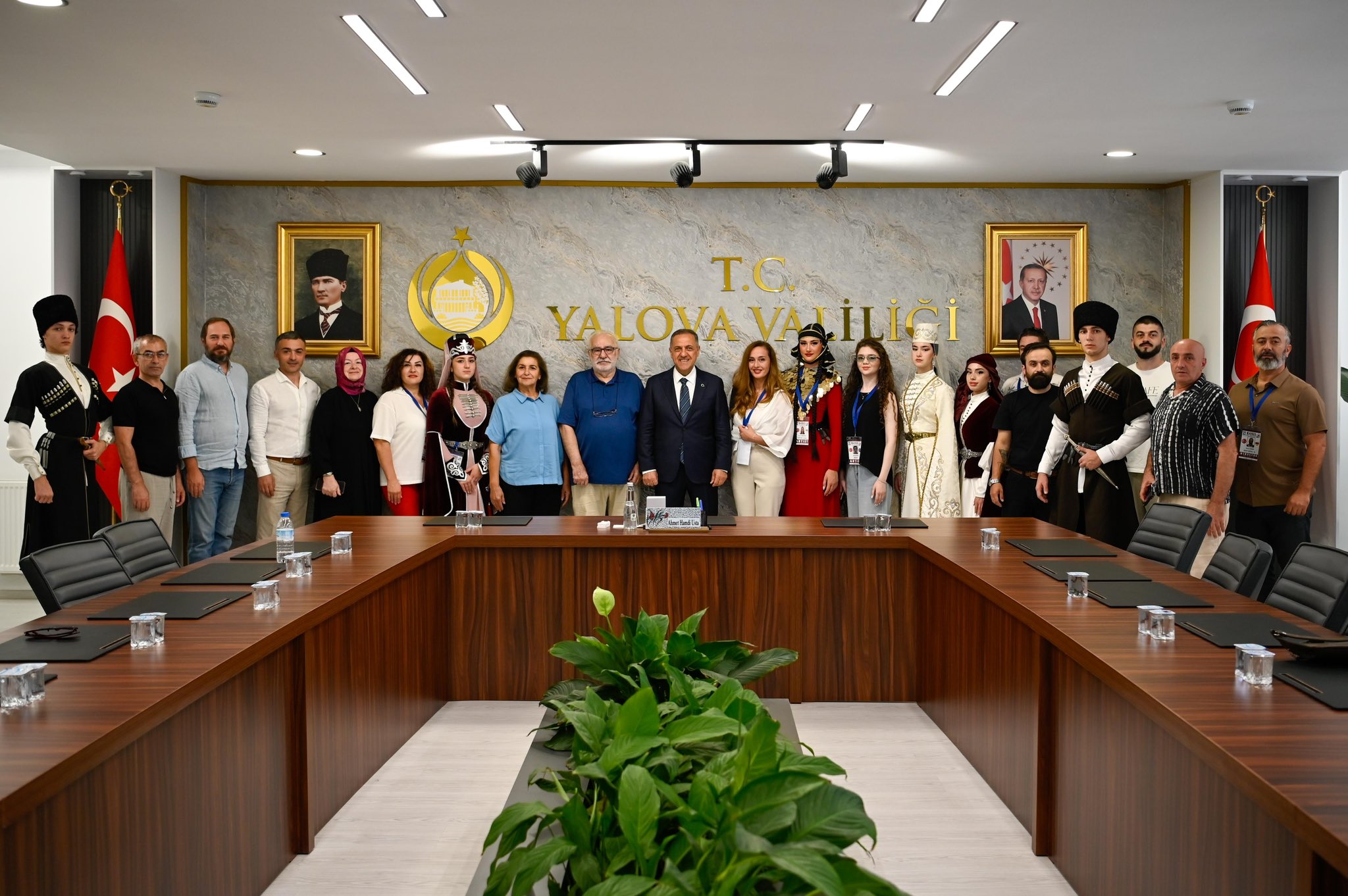 YALOVA / TEKHA Yalova Valisi