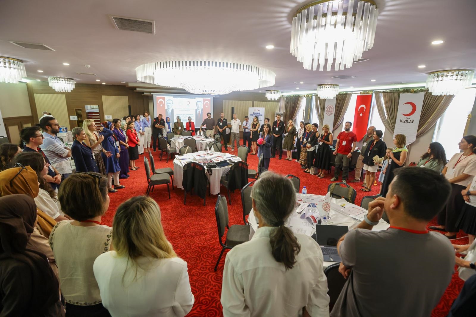 MEB ve Kızılay İş Birliğiyle “Oyunlarla Afet Farkındalık Eğitimi” Çalıştayı Düzenlendi