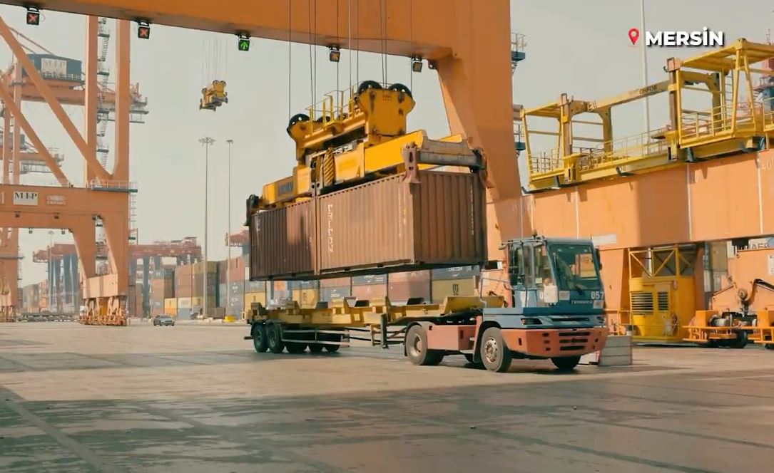 Sağlık Bakanlığı’ndan Lübnan’a 15,6 Tonluk Tıbbi Yardım Sevkiyatı