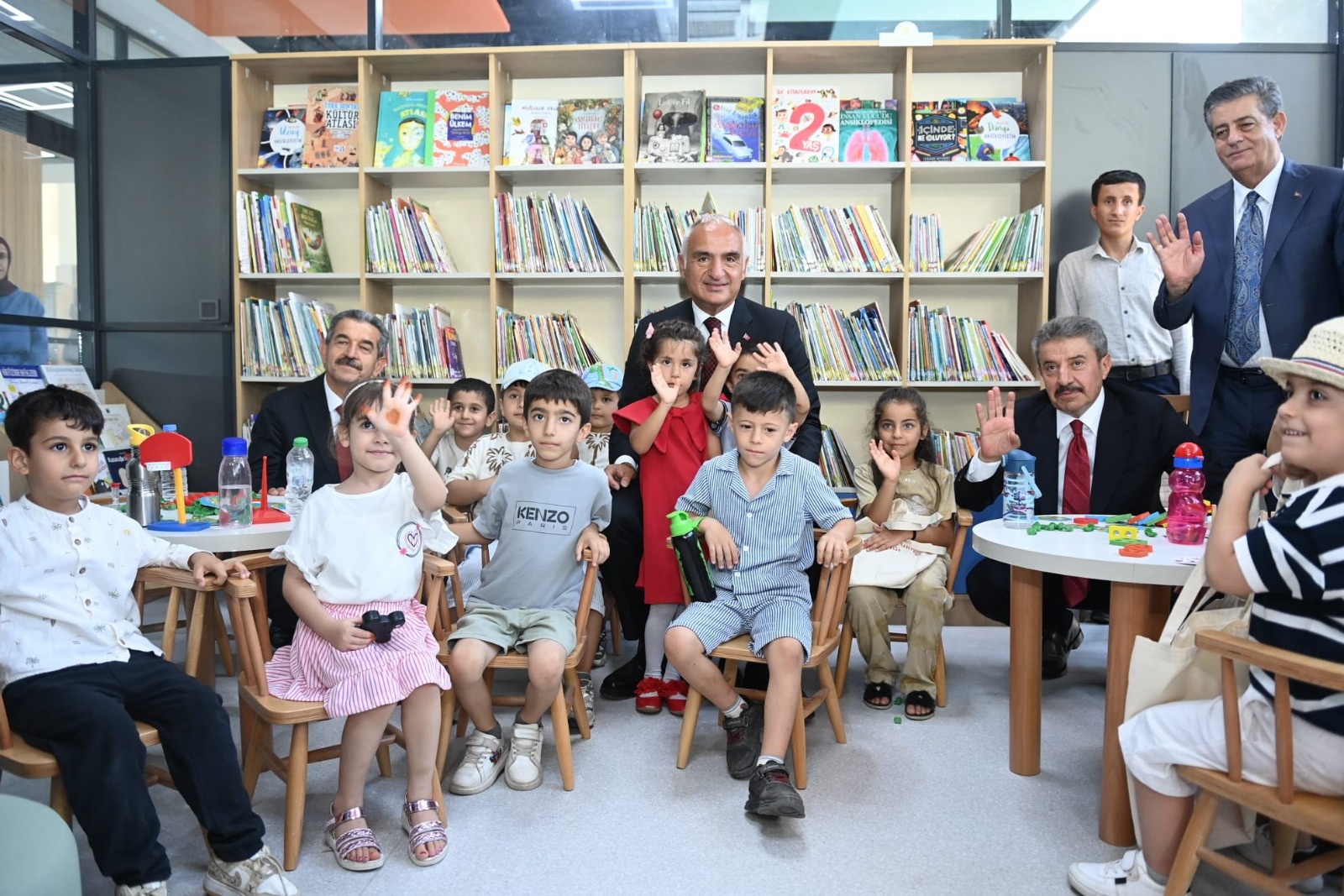 Kültür ve Turizm Bakanı Mehmet Nuri Ersoy Şırnak İl Halk Kütüphanesini Hizmete Açtı