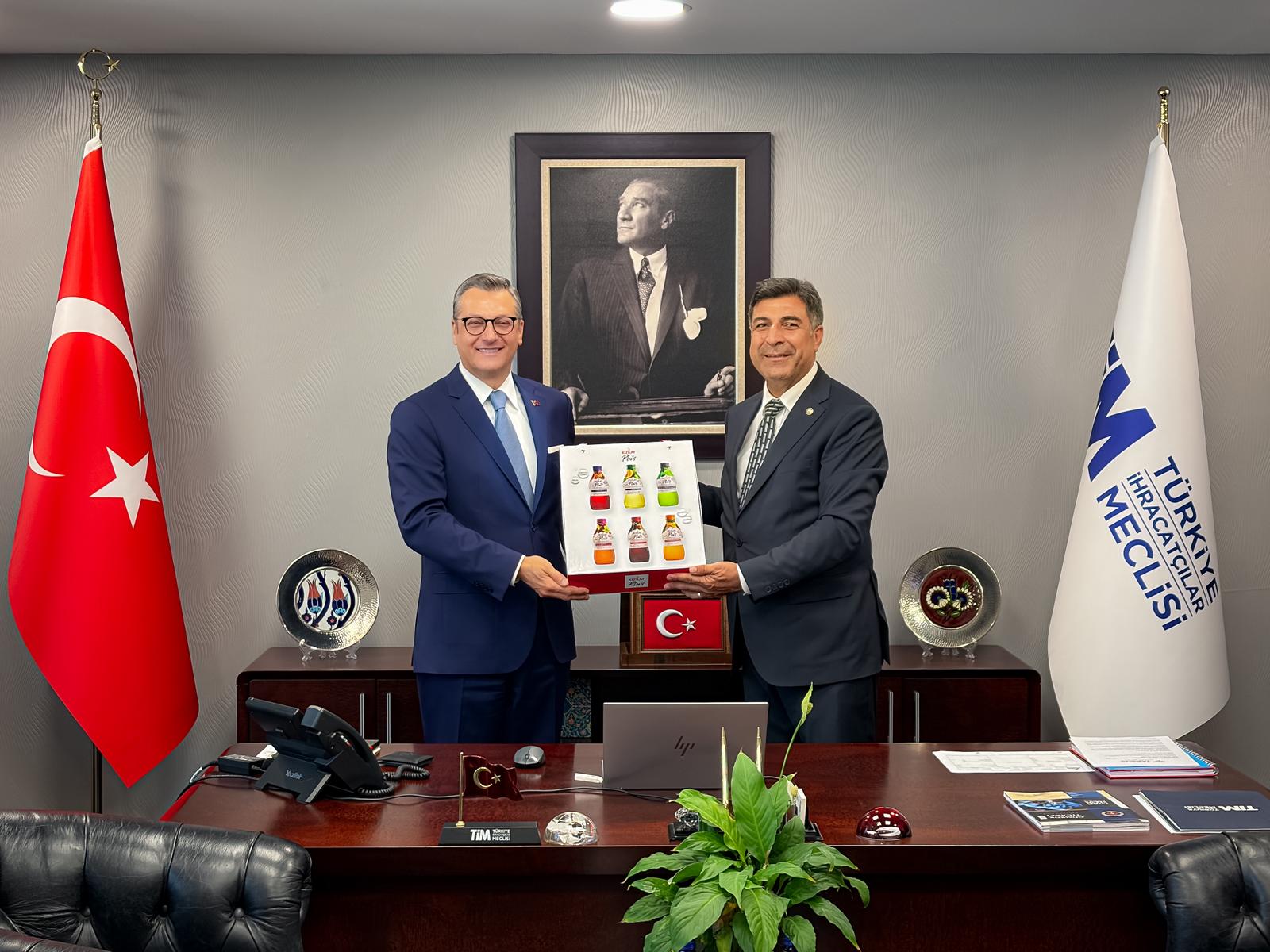 Türk Kızılay Heyetinden Ankara’da Önemli Temaslar