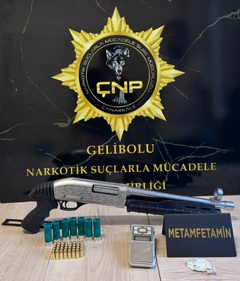 Çanakkale Emniyeti’nden Geniş Çaplı Huzur Uygulaması: 8 Tutuklama, Binlerce Araç ve Şahıs Denetlendi