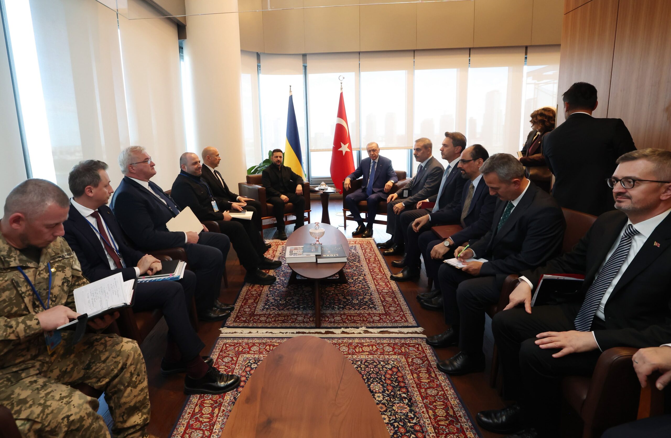 Bakan Bayraktar Erdoğan İle Zelenskiy Görüşmesinde Yer Aldı