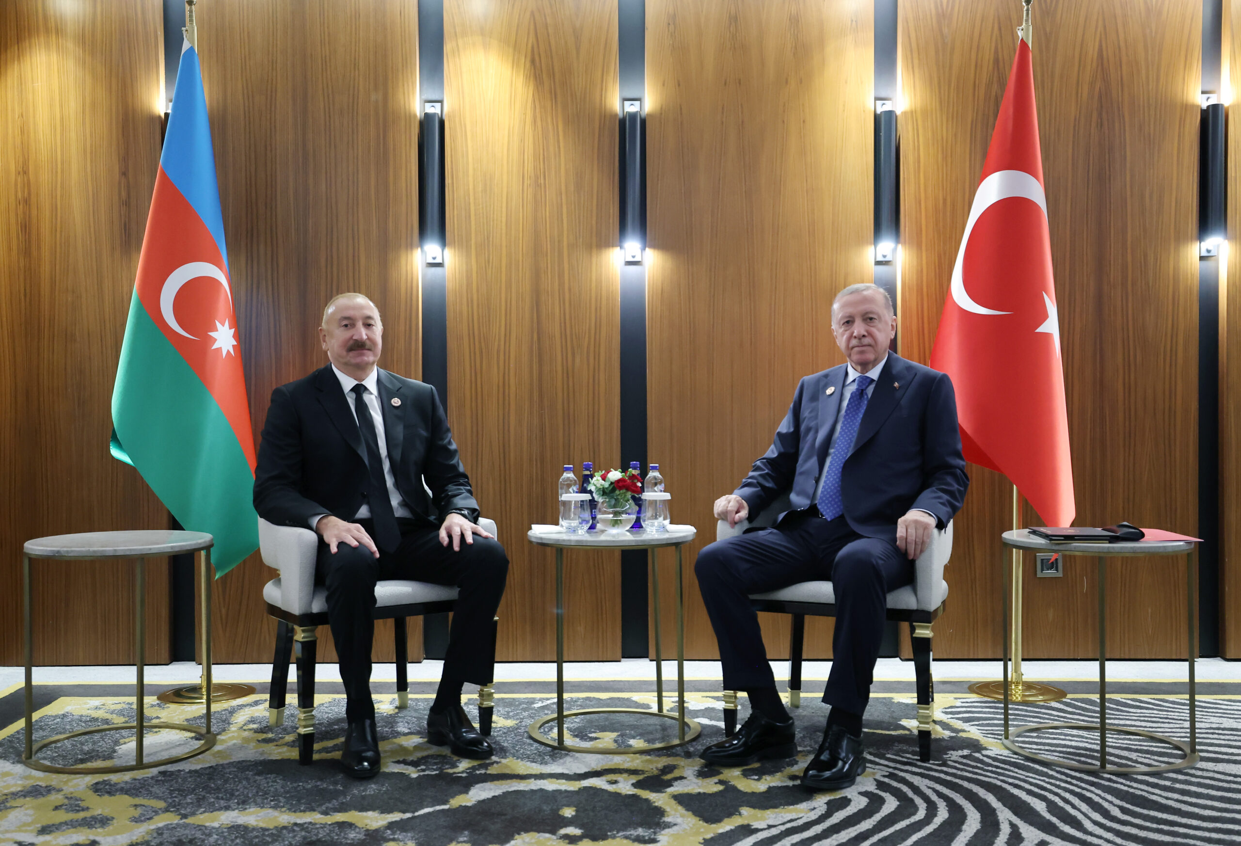 Cumhurbaşkanı Erdoğan Kırgızistan’da Aliyev İle Görüştü BİŞKEK / TEKHA Cumhurbaşkanı