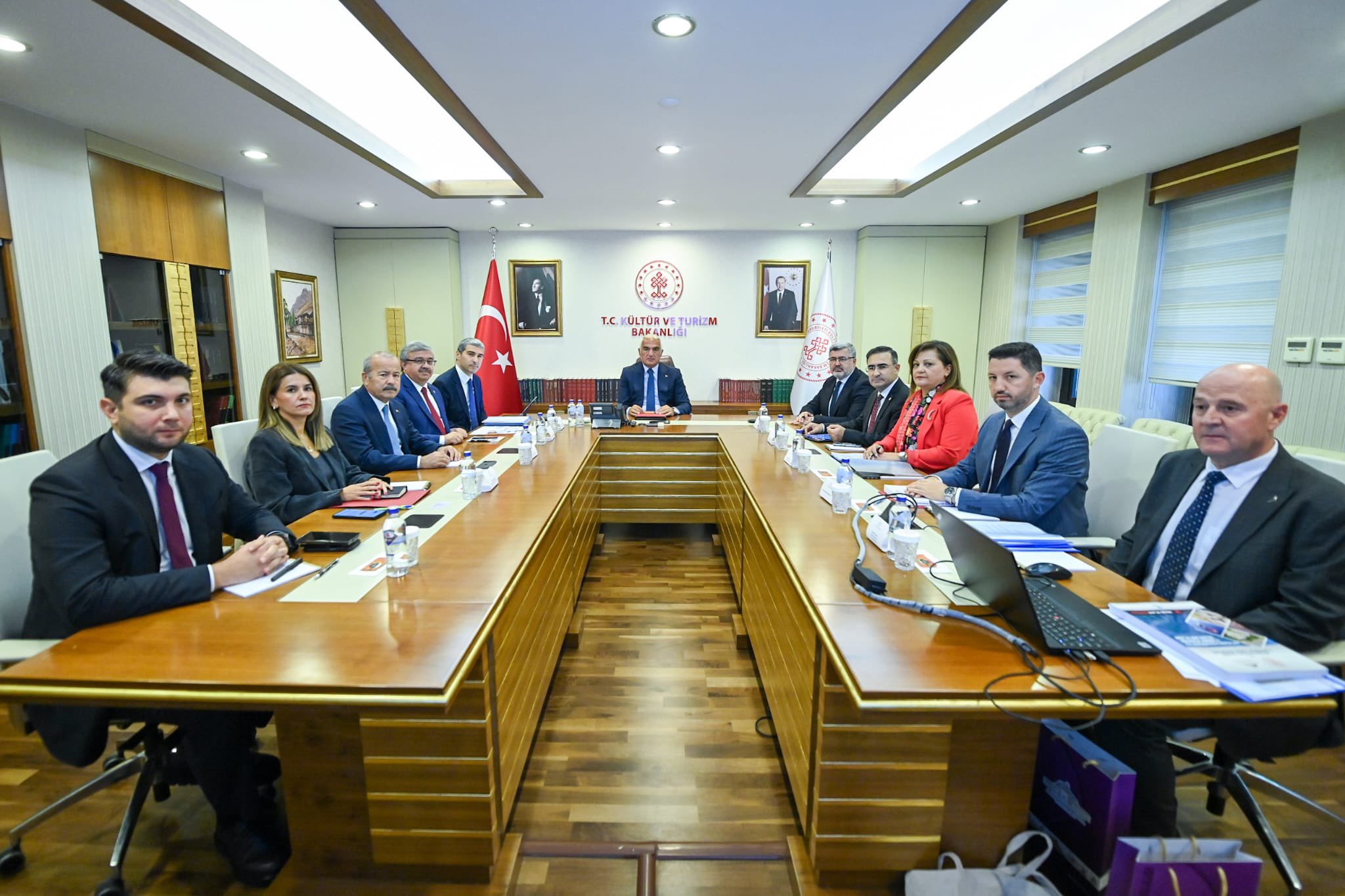 AFYONKARAHİSAR / TEKHA Afyonkarahisar Valisi