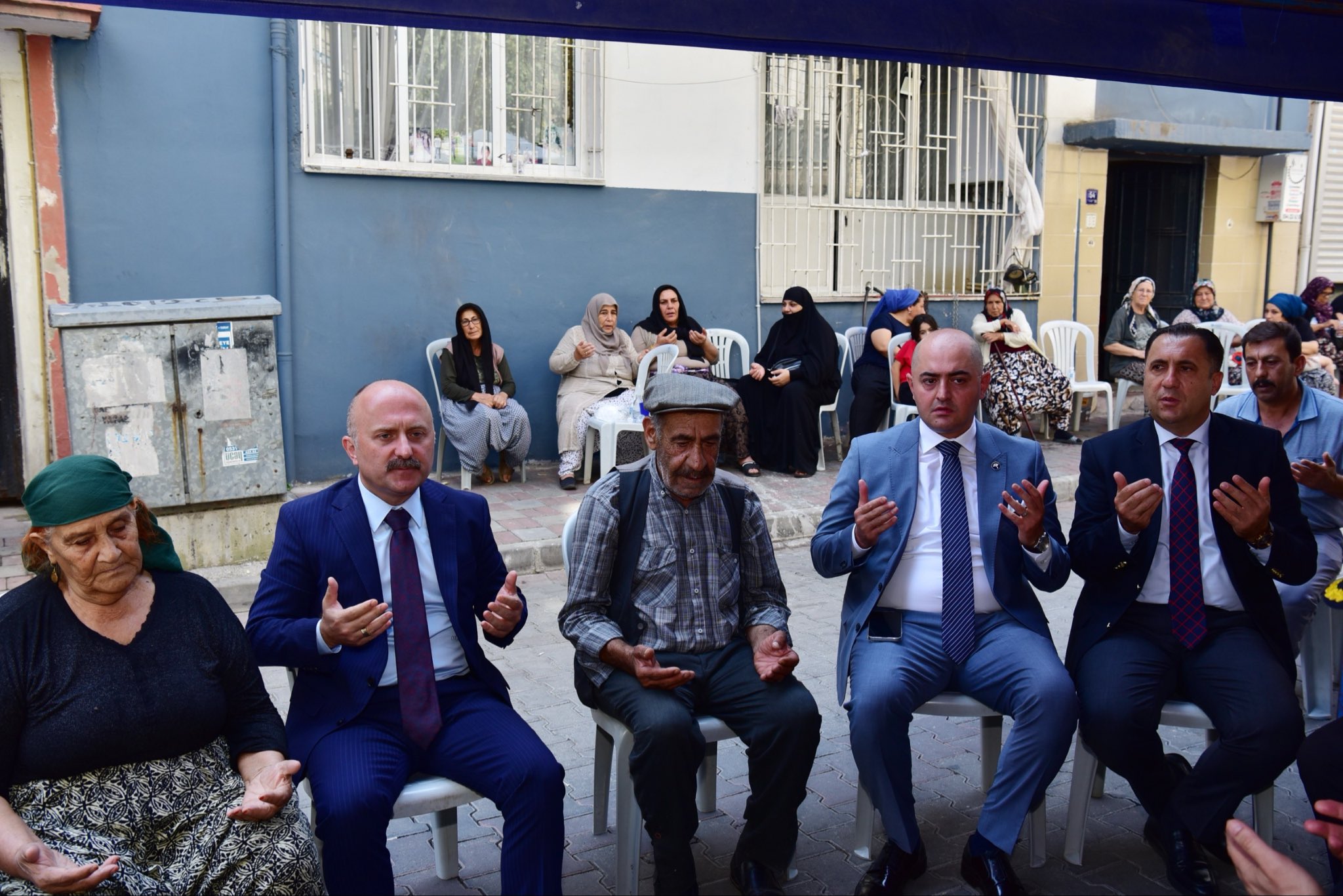 Aydın Protokolünden Şehit Ailesine Taziye Ziyareti