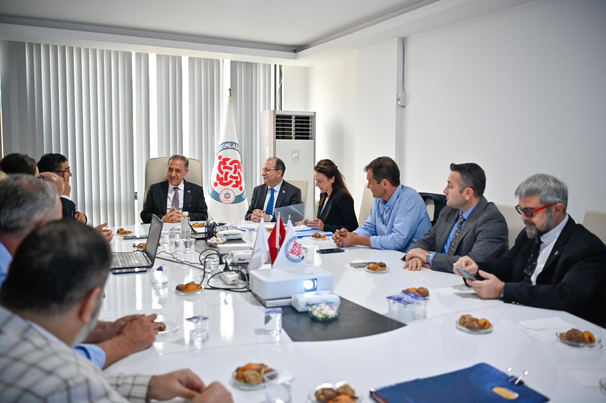 YALOVA / TEKHA Yalova Valisi