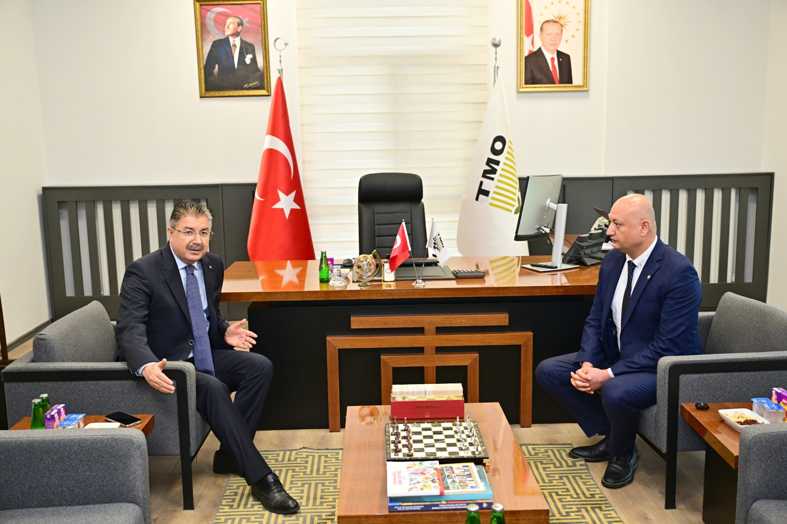 ESKİŞEHİR / TEKHA Eskişehir Valisi