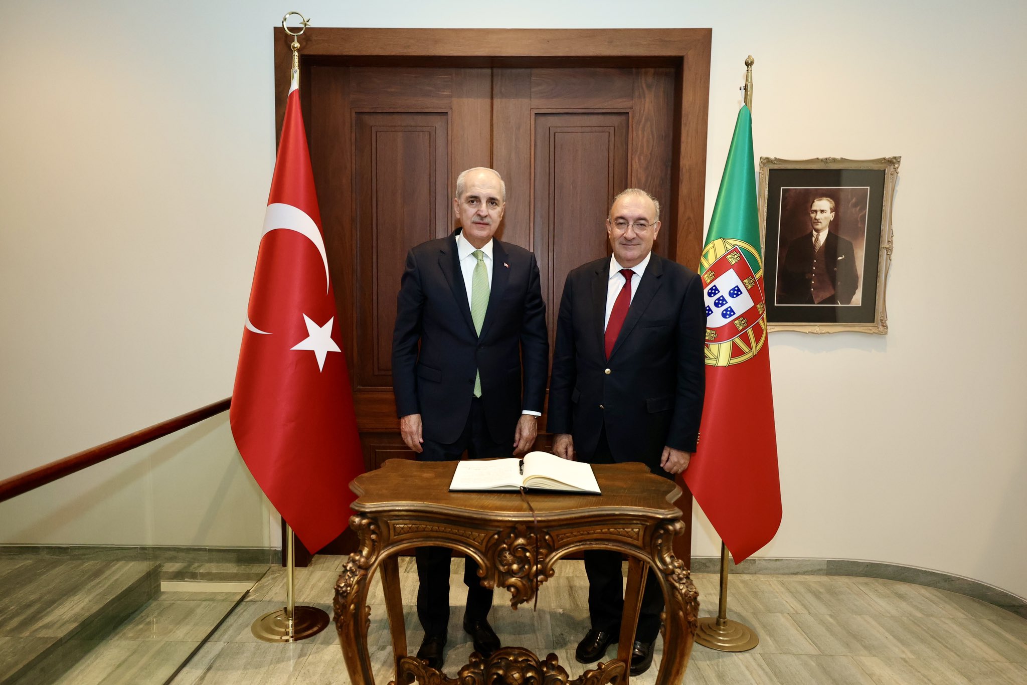 TBMM Başkanı Kurtulmuş Lizbon Büyükelçiliği’ni Ziyaret Etti