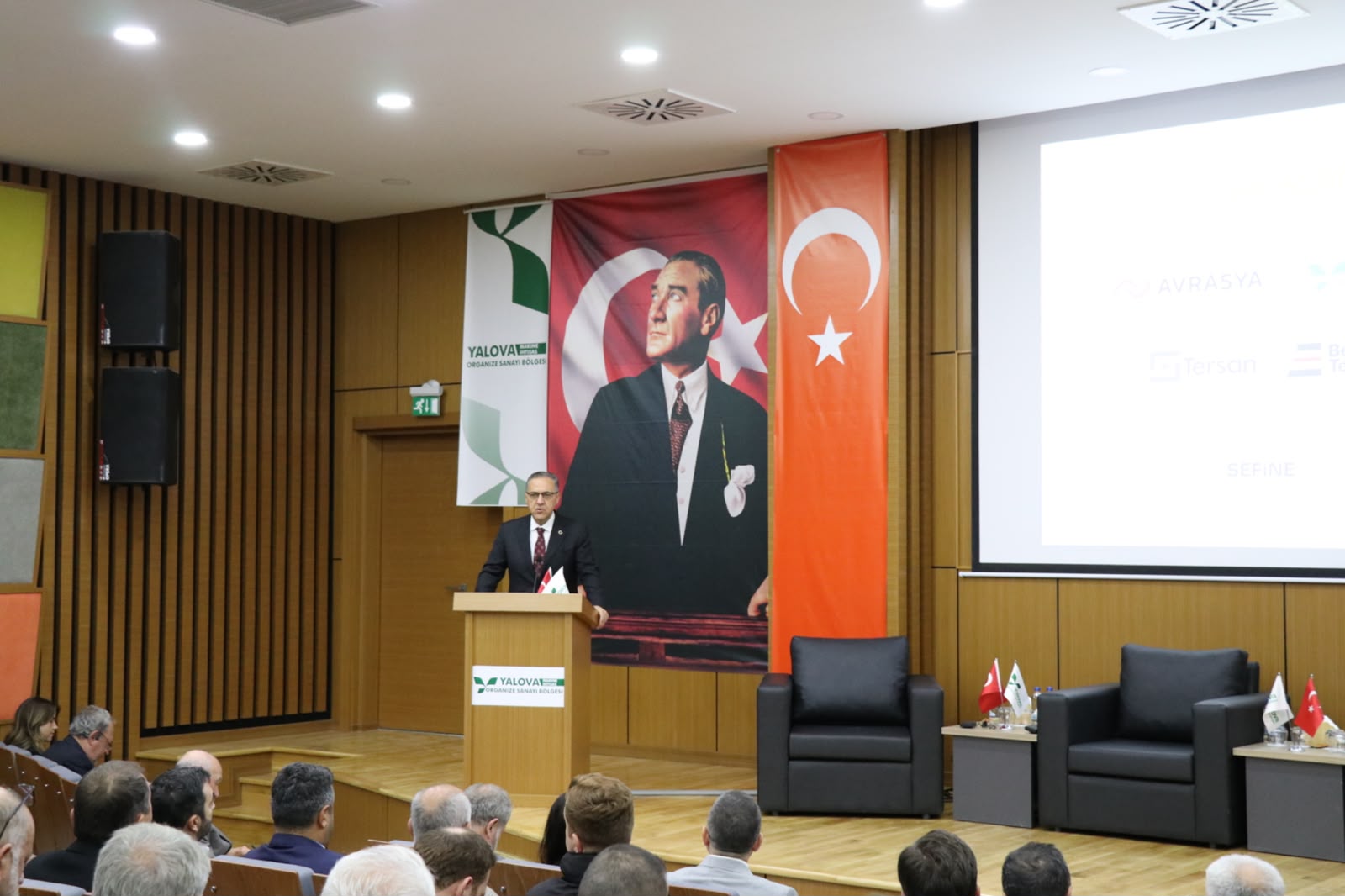 Yalova Ekonomi Zirvesi’nde Sanayi, Tersanecilik Ve Tarımın Geleceği Ele Alındı
