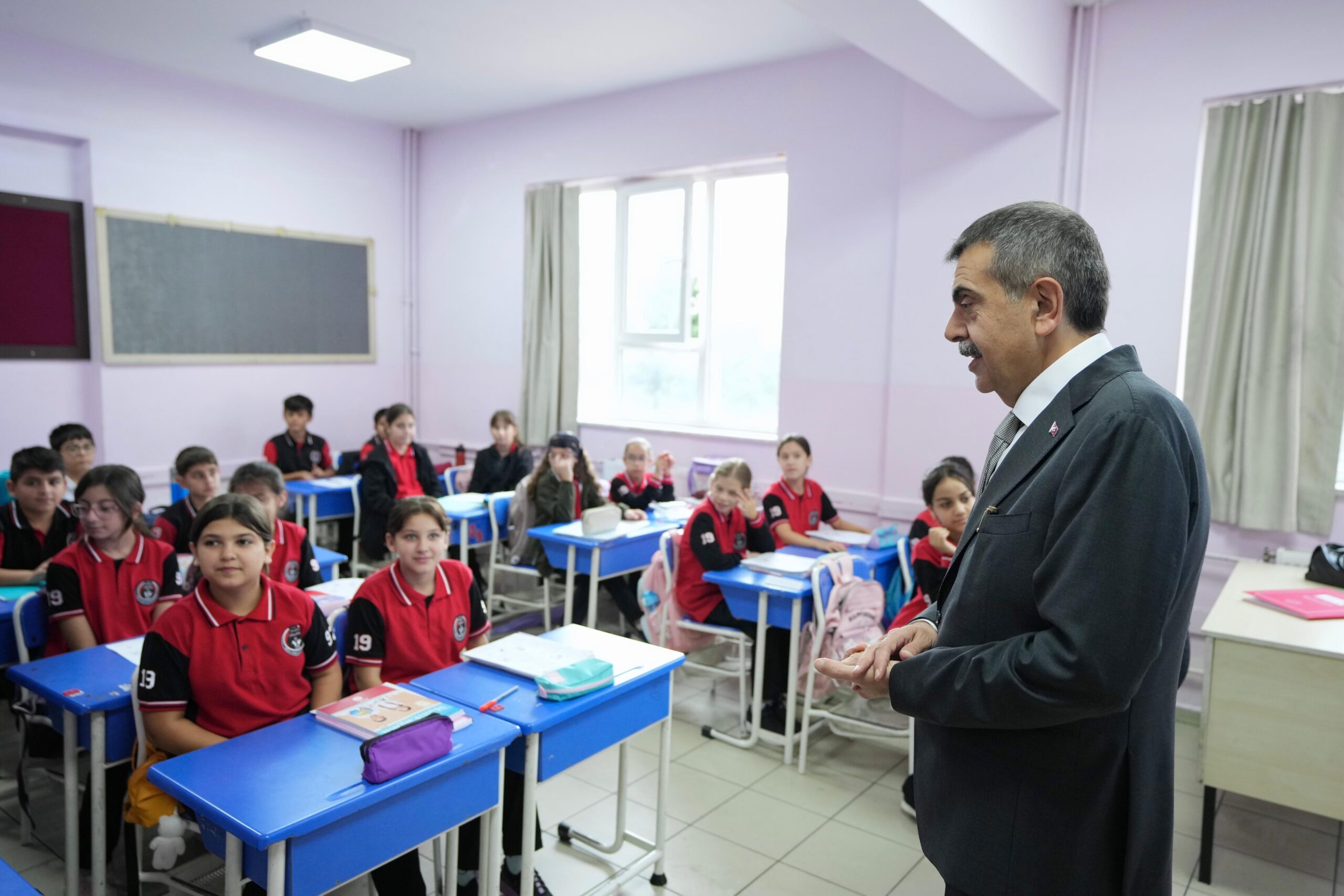 Bakan Tekin’den Yalova’da Anlamlı Okul Ziyareti