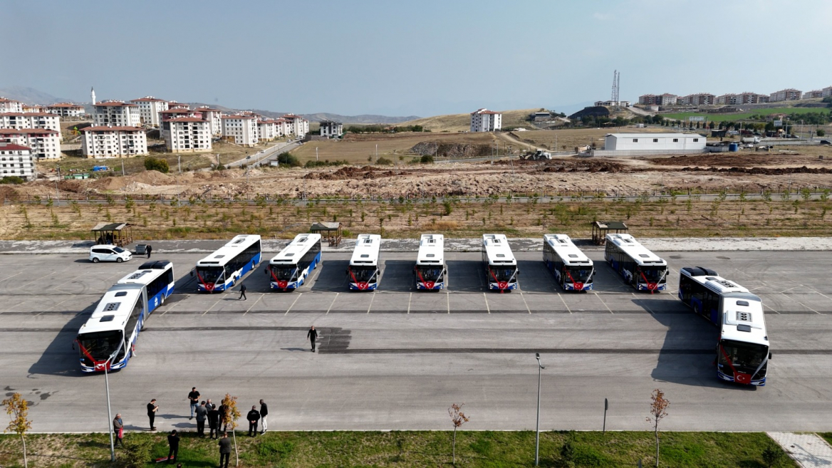 ELAZIĞ / TEKHA Elazığ Belediyesi, şehir içi ulaşım filosuna yedi