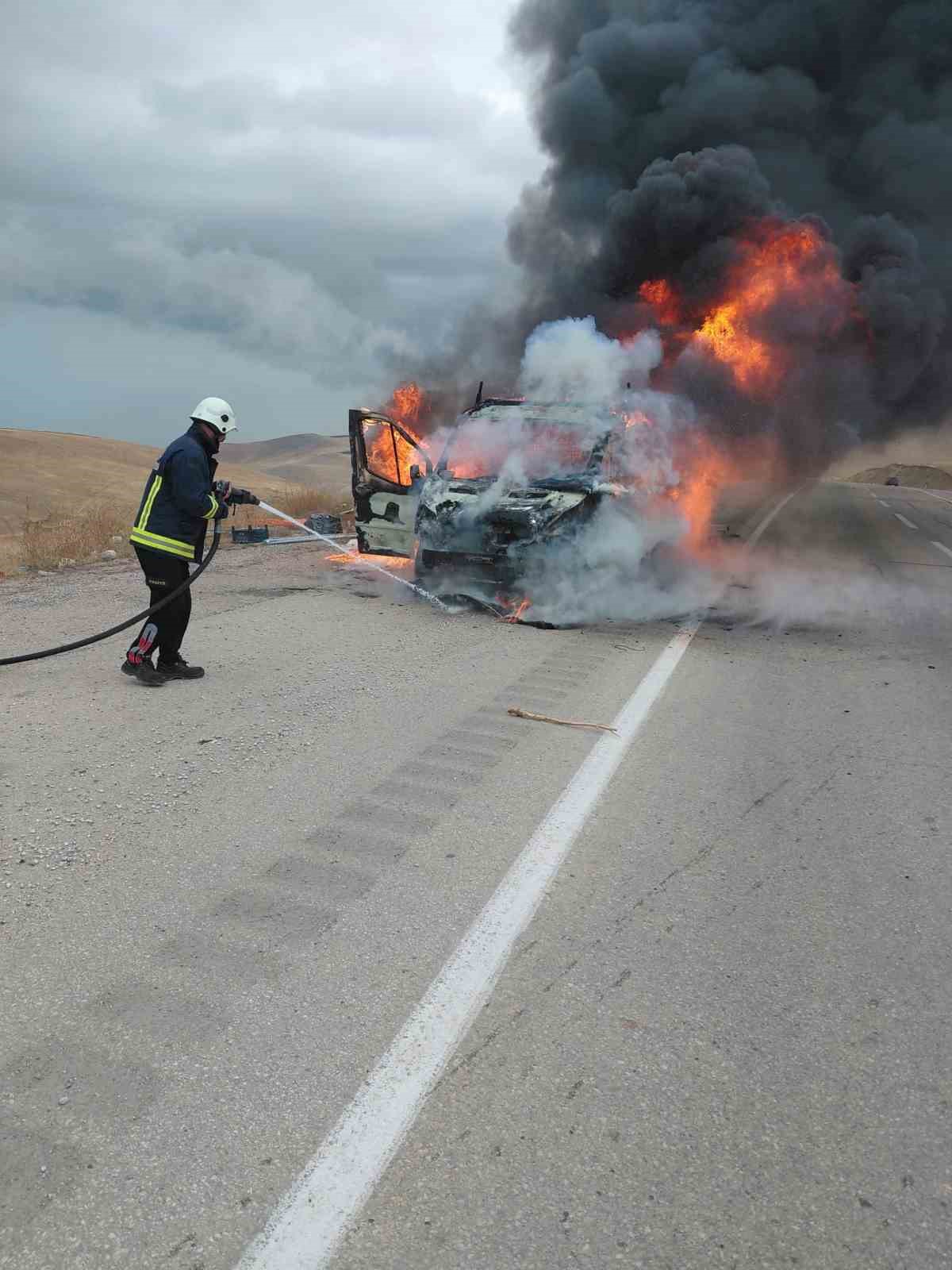 Van’ın Edremit ilçesinde seyir halindeki