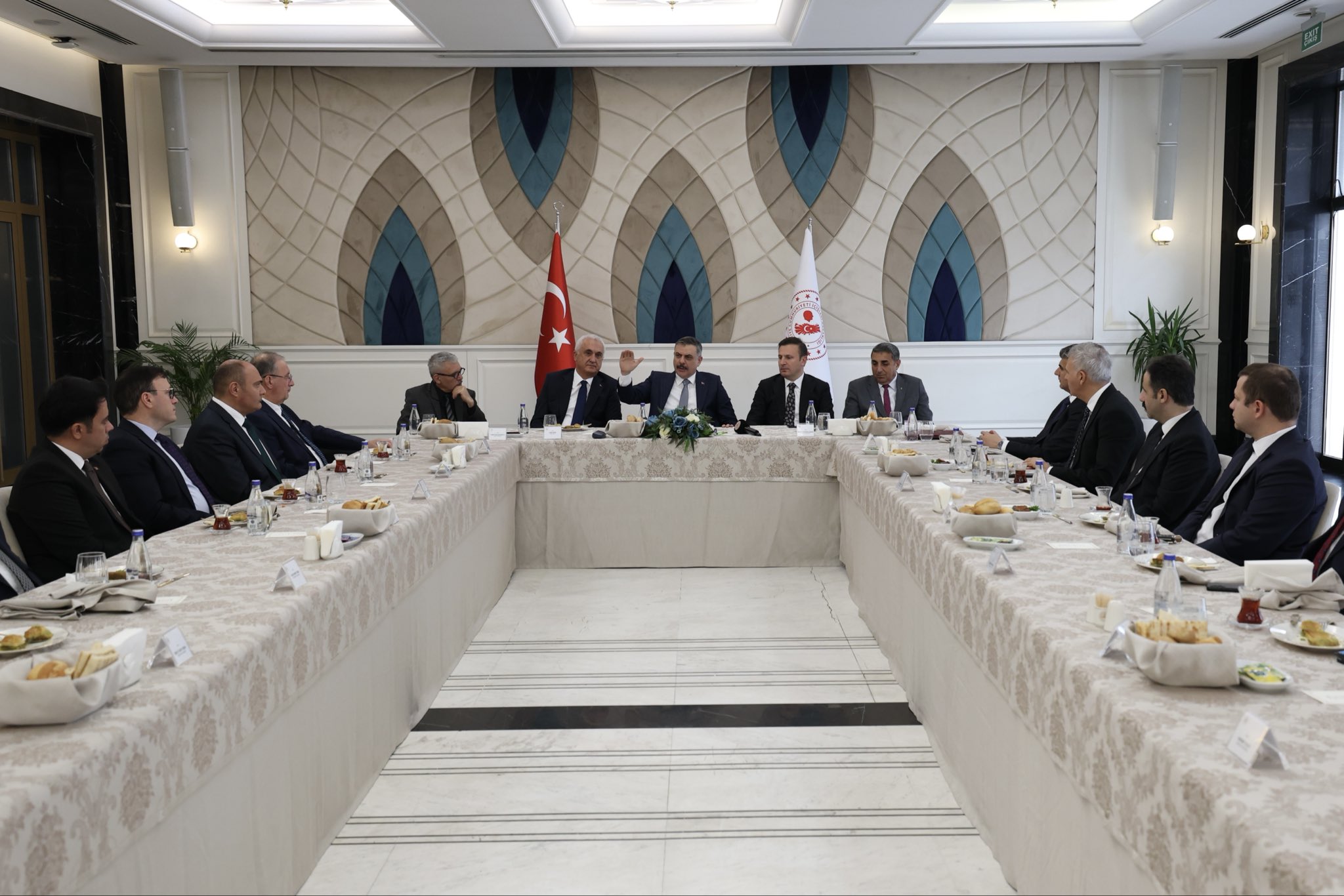 İçişleri Bakanı Mustafa Çiftçi 17 Mülki İdare Amirini Başarı Belgesiyle Ödüllendirdi