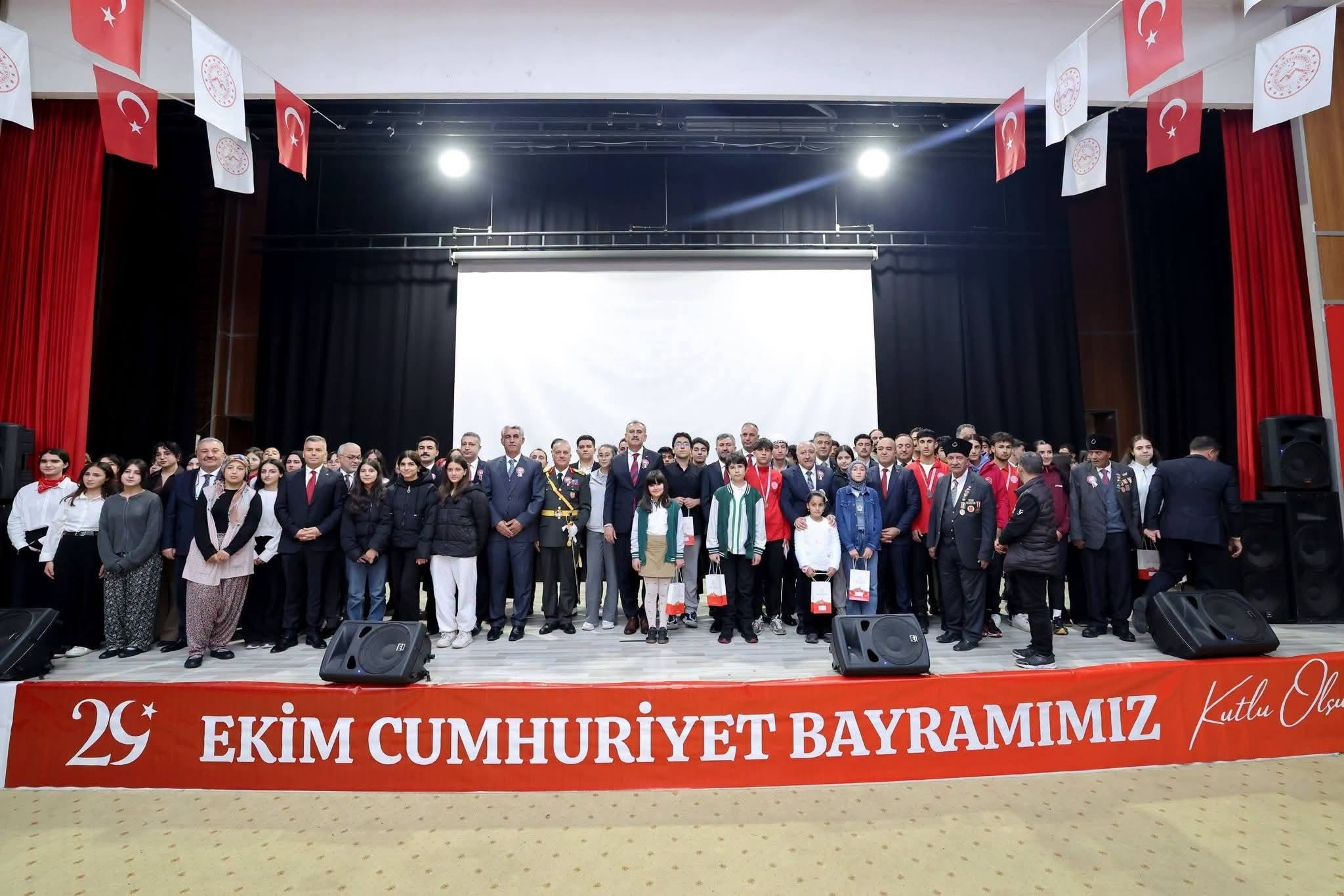 Servet Arslan/AĞRI-TEKHA Cumhuriyet’in kuruluşunun 103. yıl dönümü, Ağrı Kültür Kongre