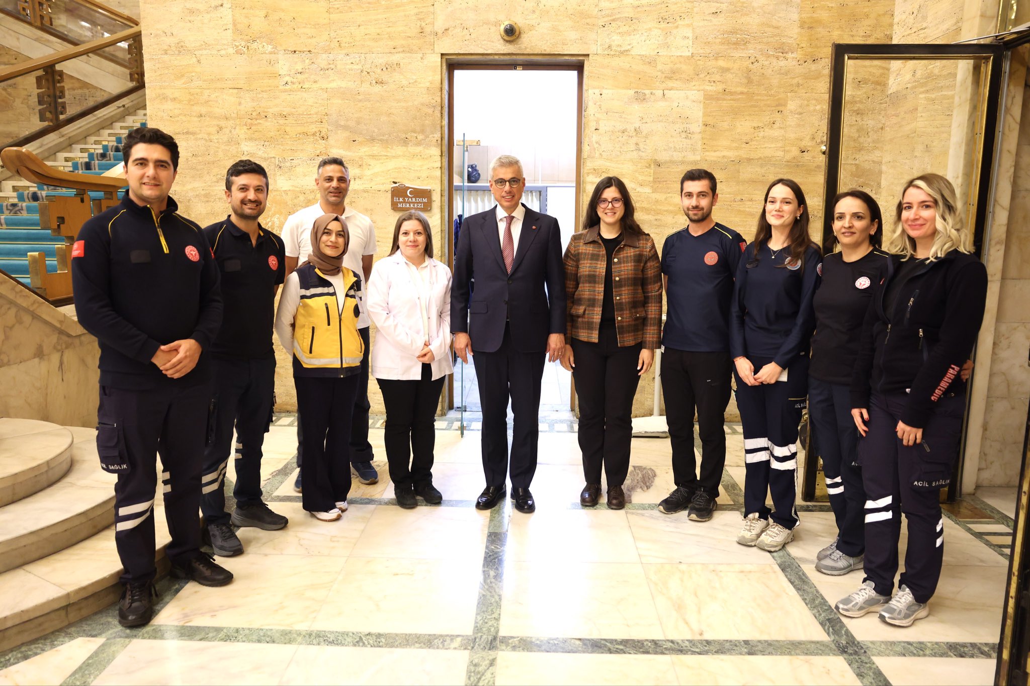Bakan Memişoğlu TBMM İlk Yardım Merkezi Personelini Ziyaret Etti