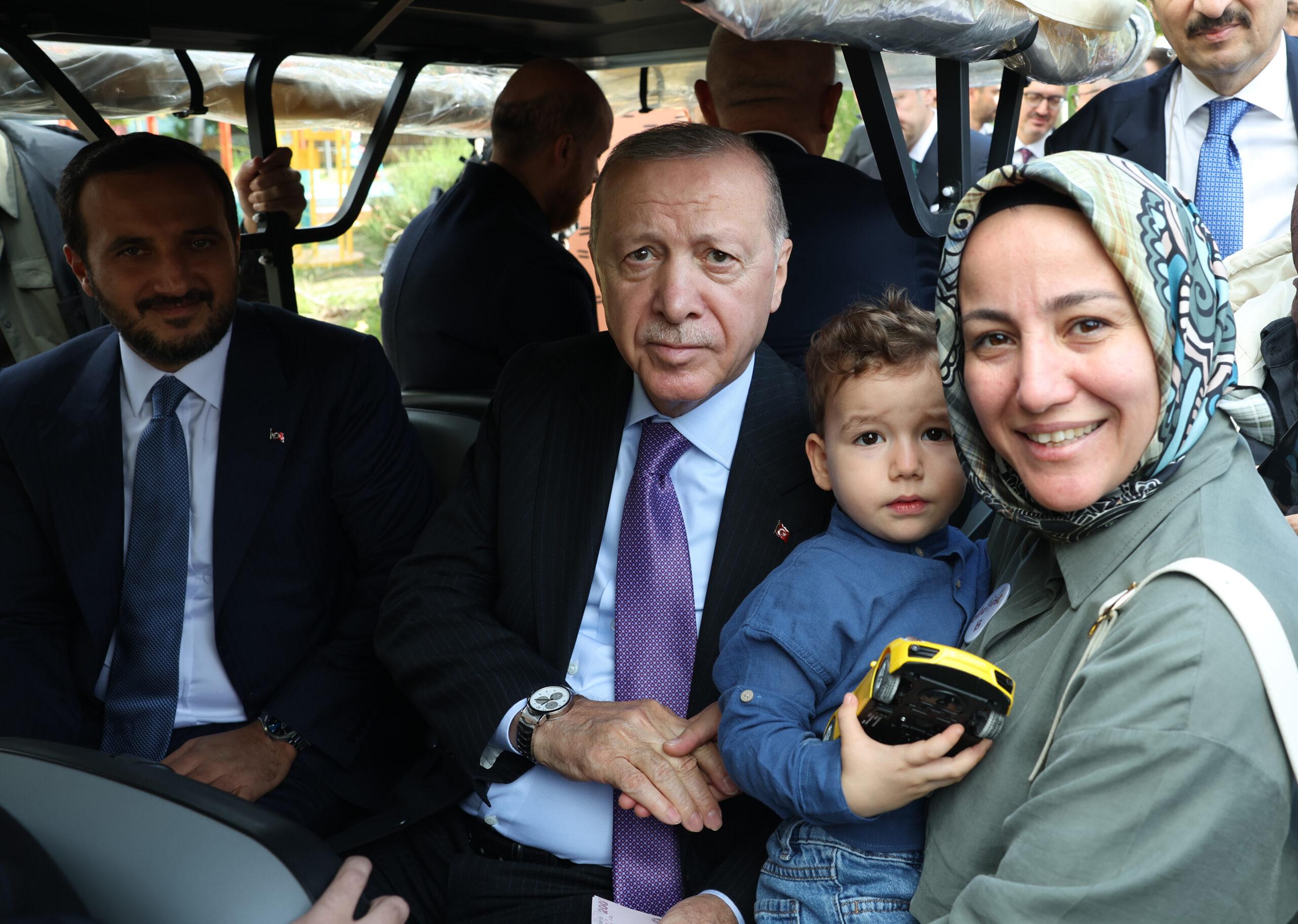 Cumhurbaşkanı Erdoğan Rami Kütüphanesi’ndeki AileFest Alanını Gezdi