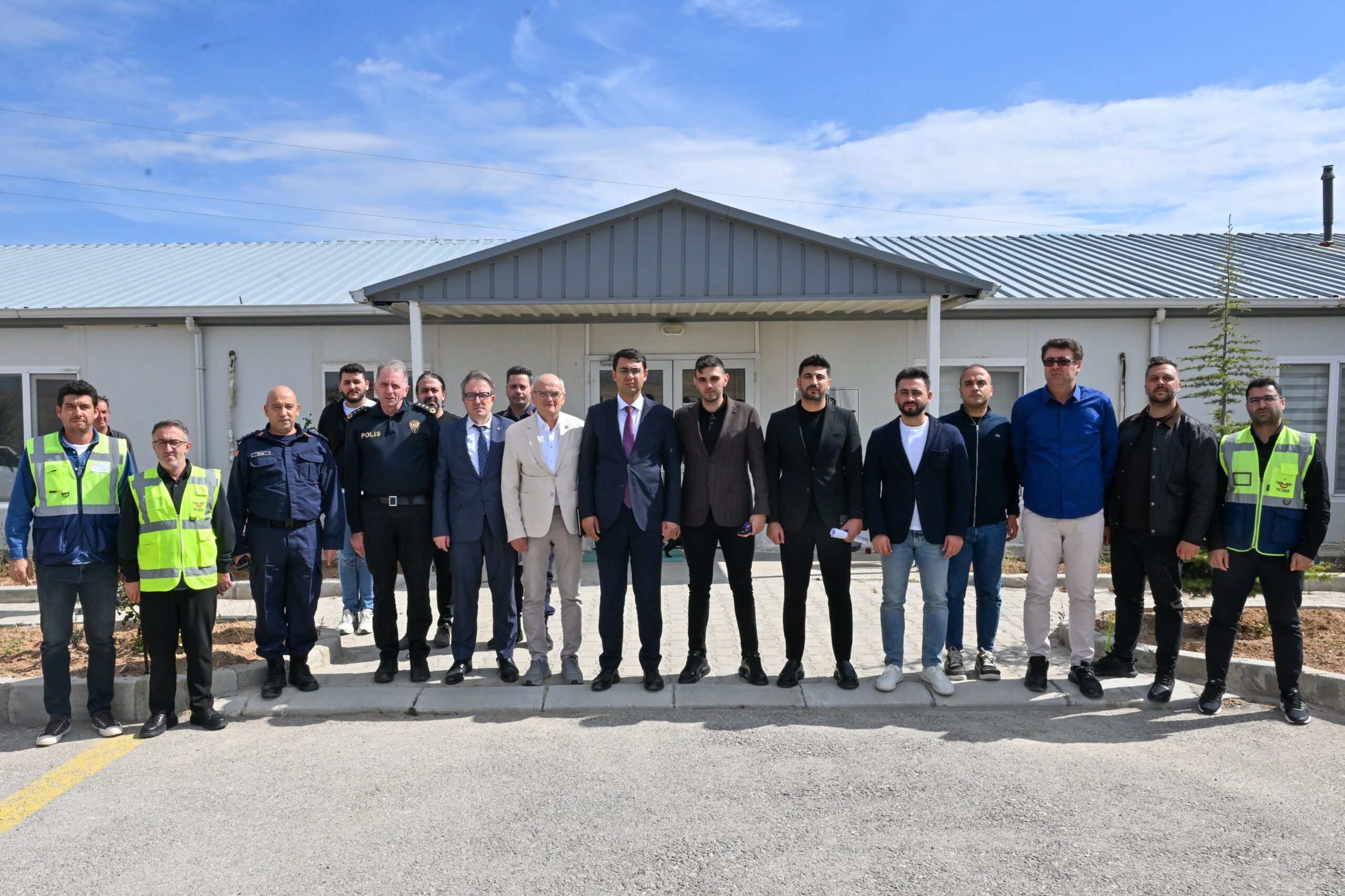 UŞAK / TEKHA Uşak Valisi